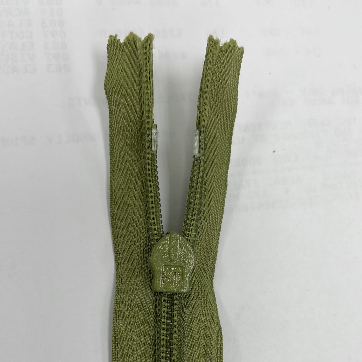 [ 18942 ] Zip Invisible Cotton/20cm/5g/Apple Green per Each