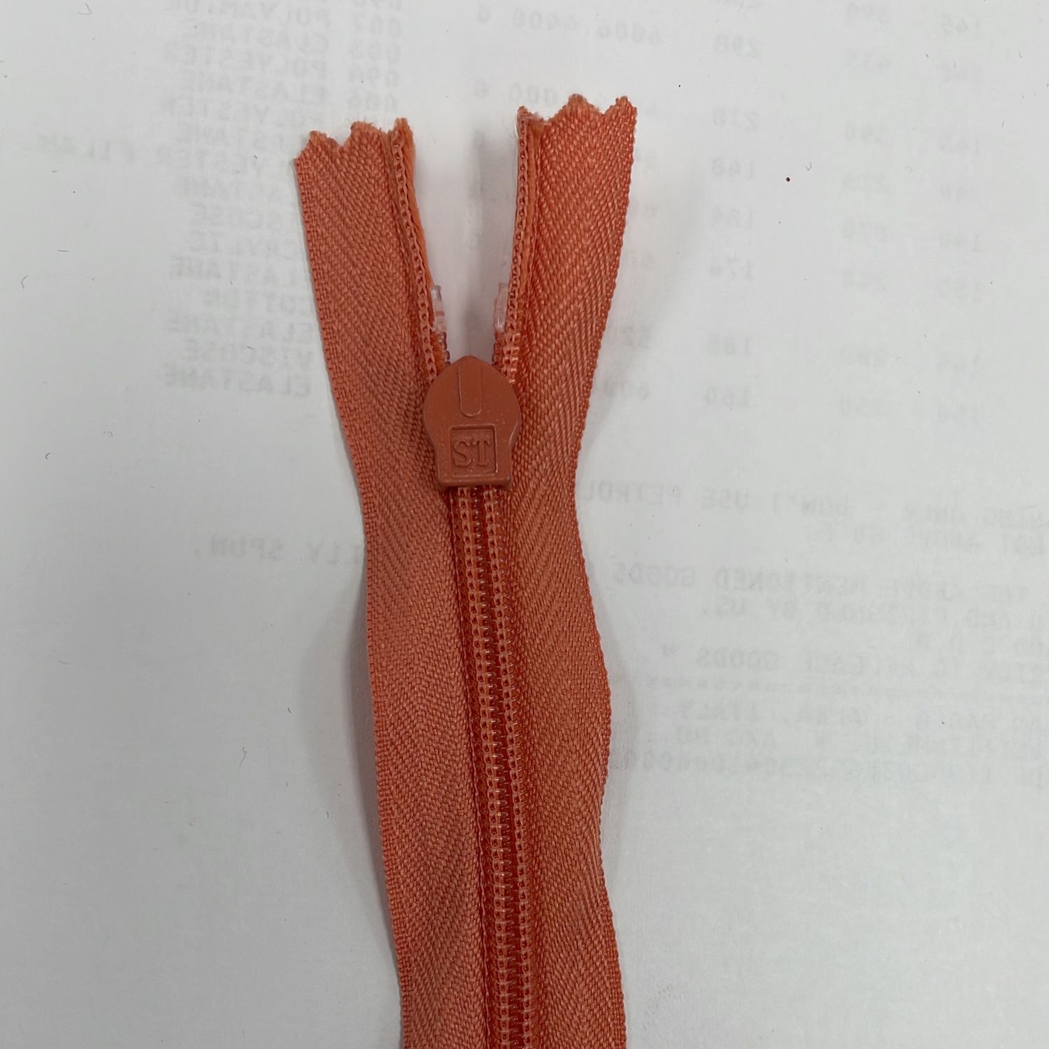 [ 19321 ] Zip Invisible Cotton/20cm/5g/Coral per Each