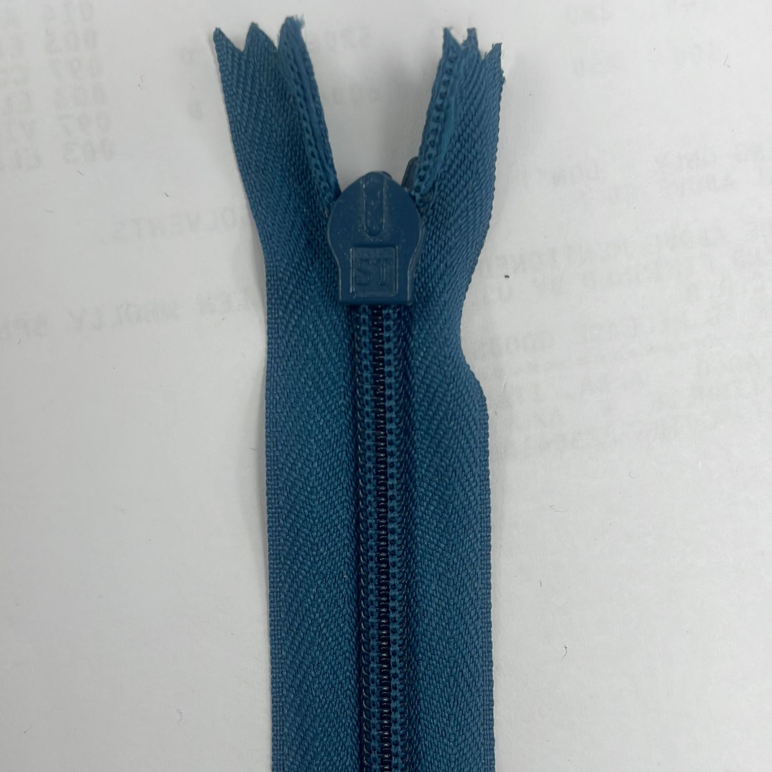 [ 18941 ] Zip Invisible Cotton/20cm/5g/Teal Blue (217) per Each