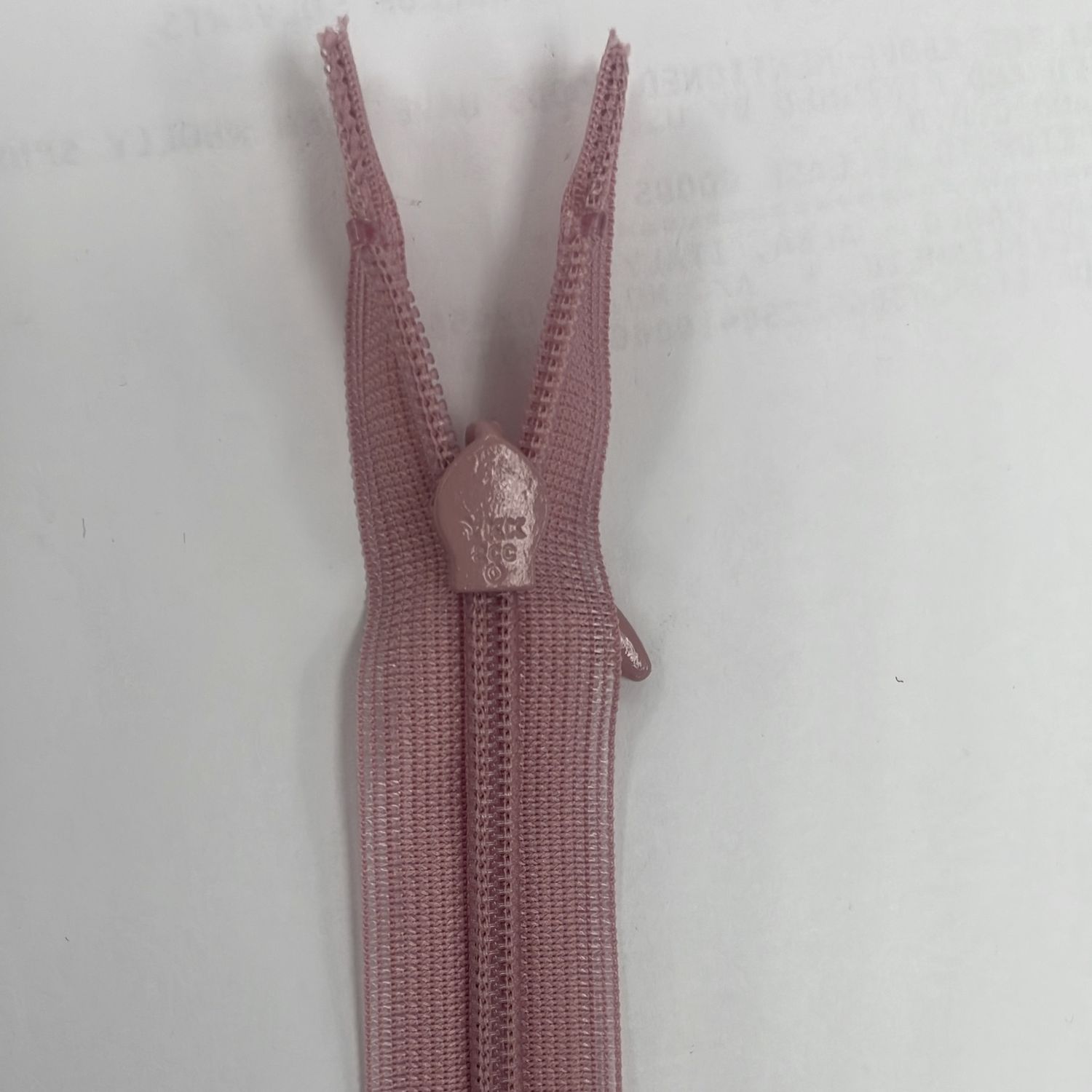 [ 17984 ] Zip Invisible/60/5g/Dusty Pink per Each