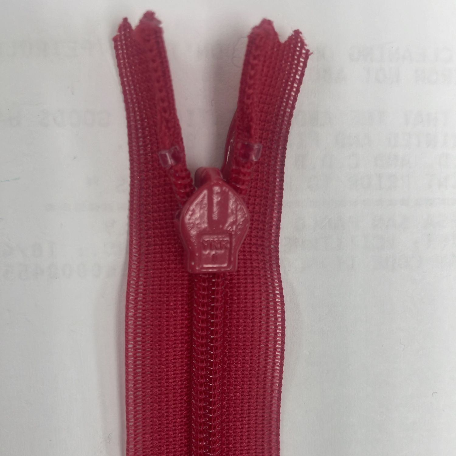 [ ZI-YKK-817-20 ] Zip invisible 20cm - Lipstick pink per Each