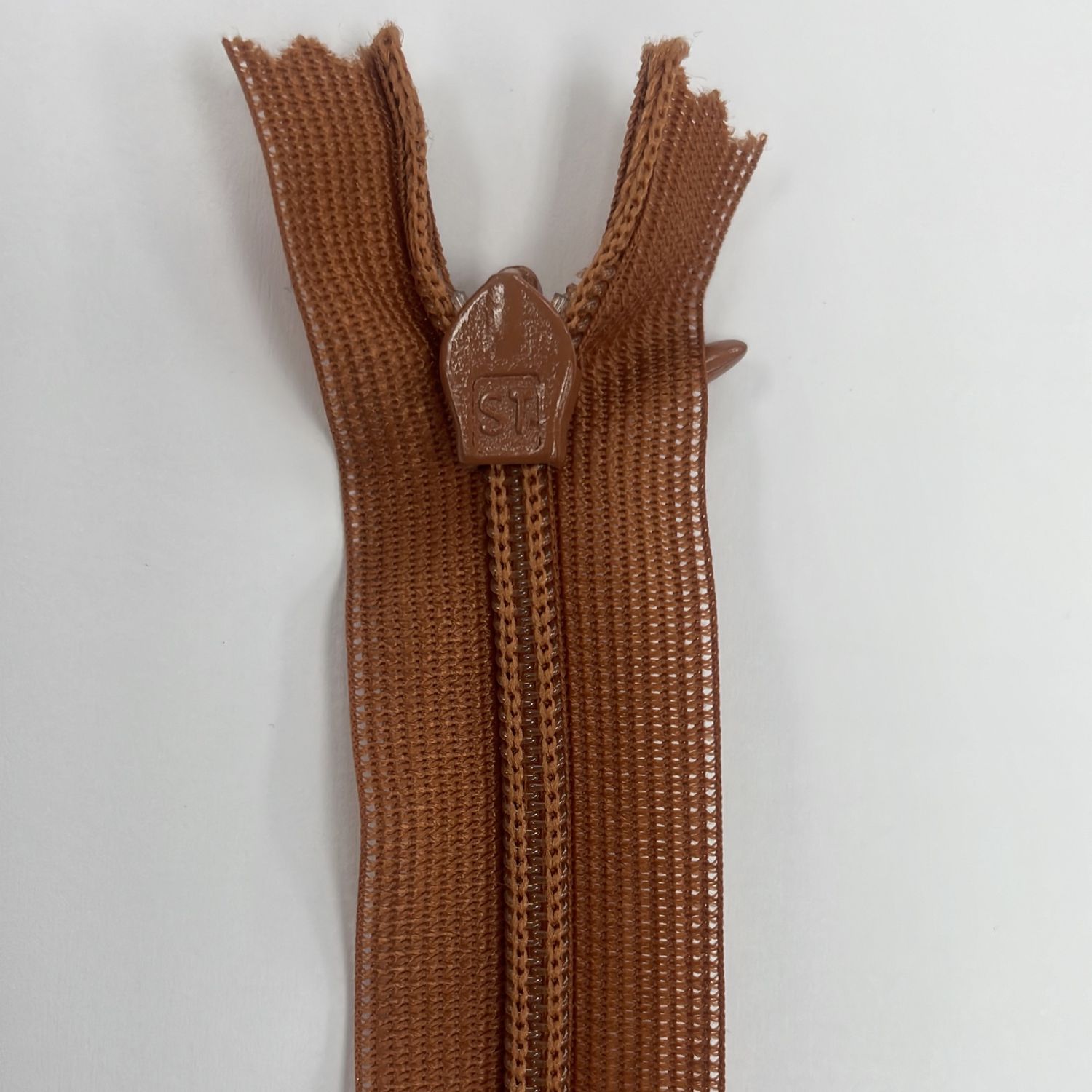 [ ZI-YKK-809-20 ] Zip Invisible 20cm - Rust Brown per Each