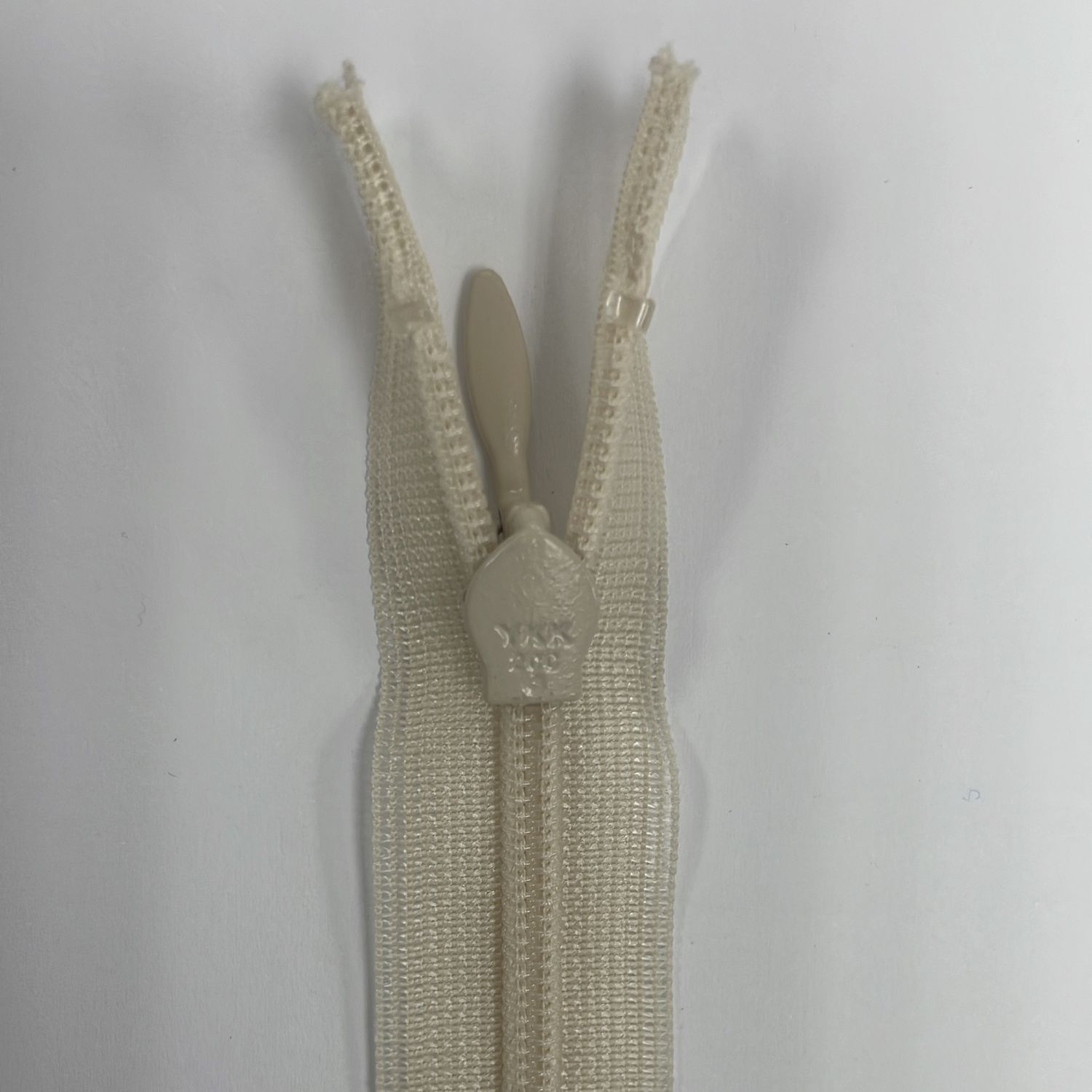 [ ZI-YKK-571-20 ] Zip invisible 20cm - Cream per Each