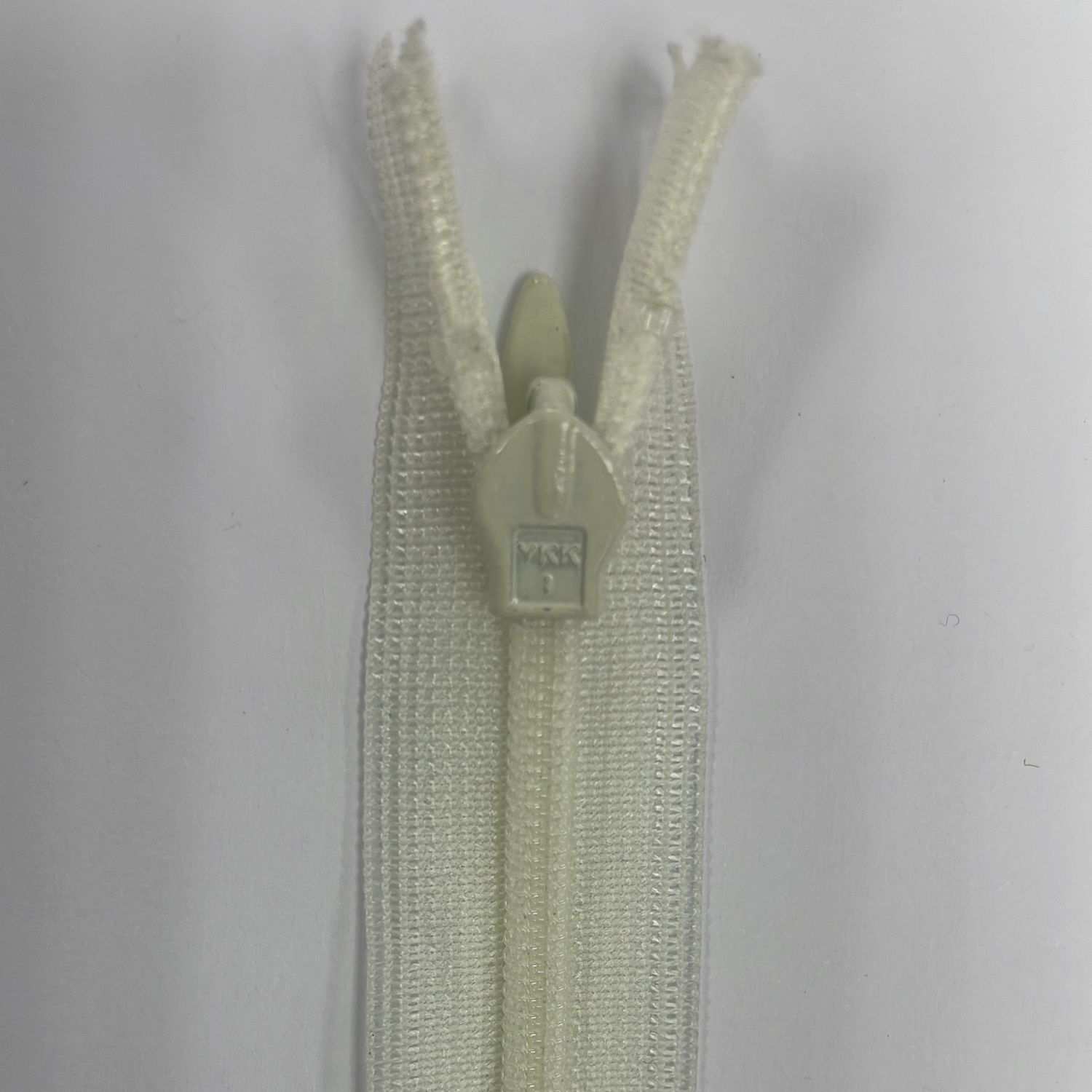[ ZI-YKK-502-20 ] Zip invisible 20cm - Ivory per Each