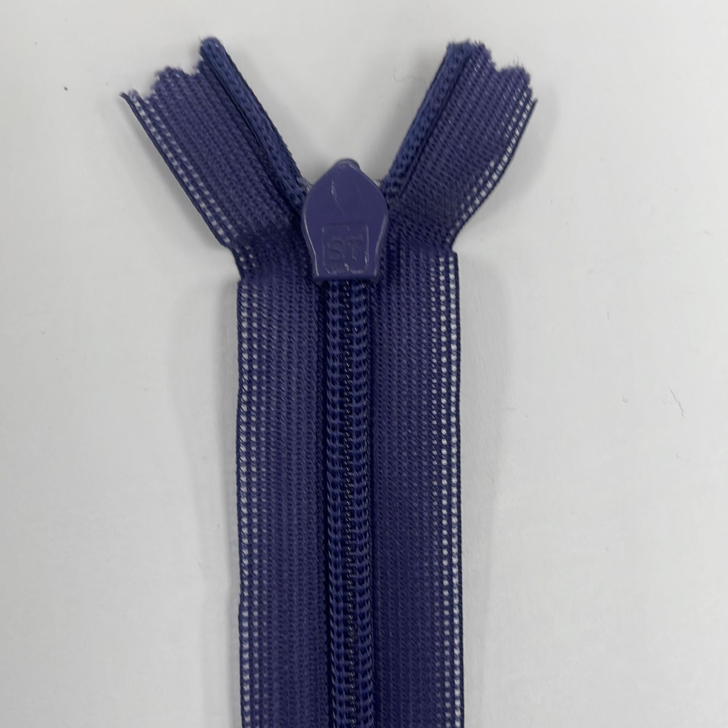 [ ZI-YKK-915-20 ] Zip invisible 20cm - Purple blue per Each