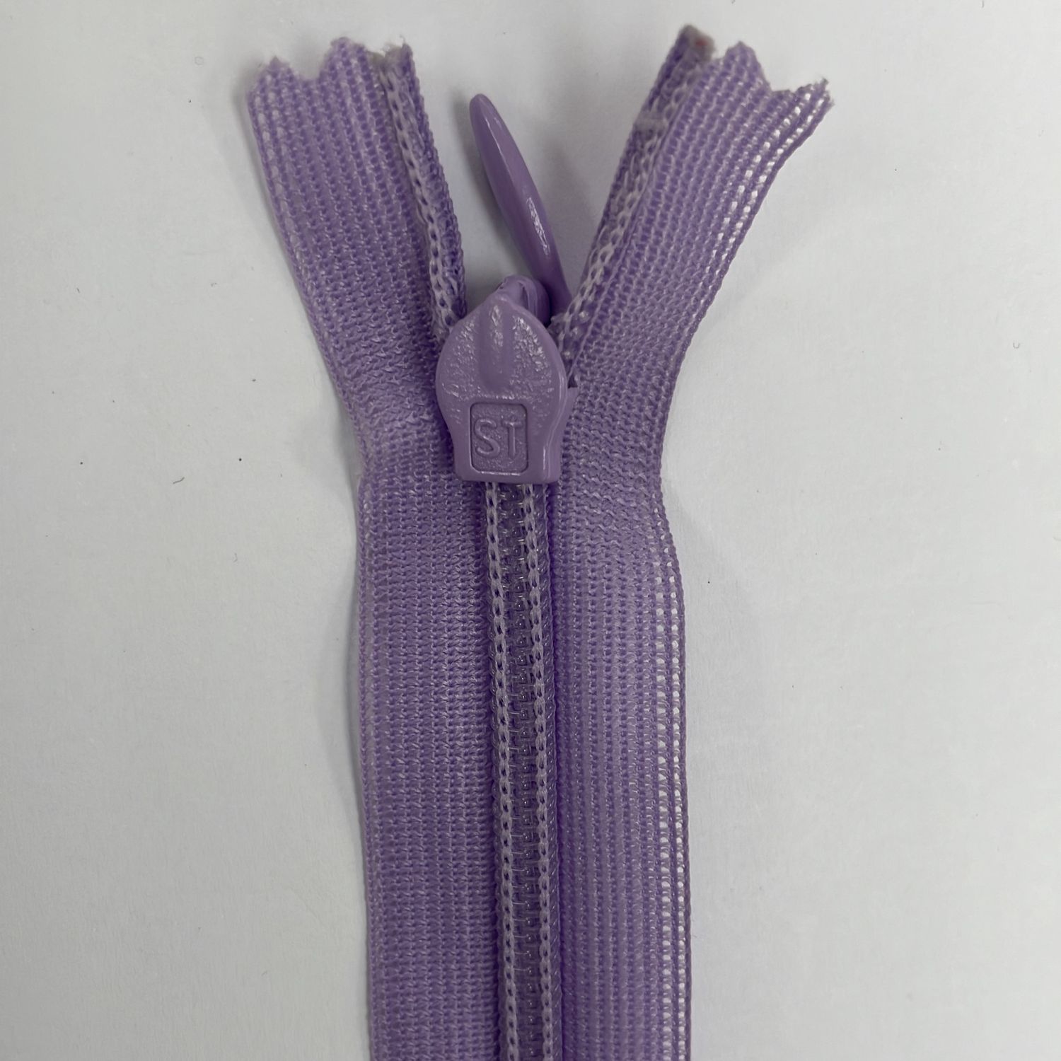 [ ZI-EN-553-20 ] Zip invisible 20cm Lilac per Each