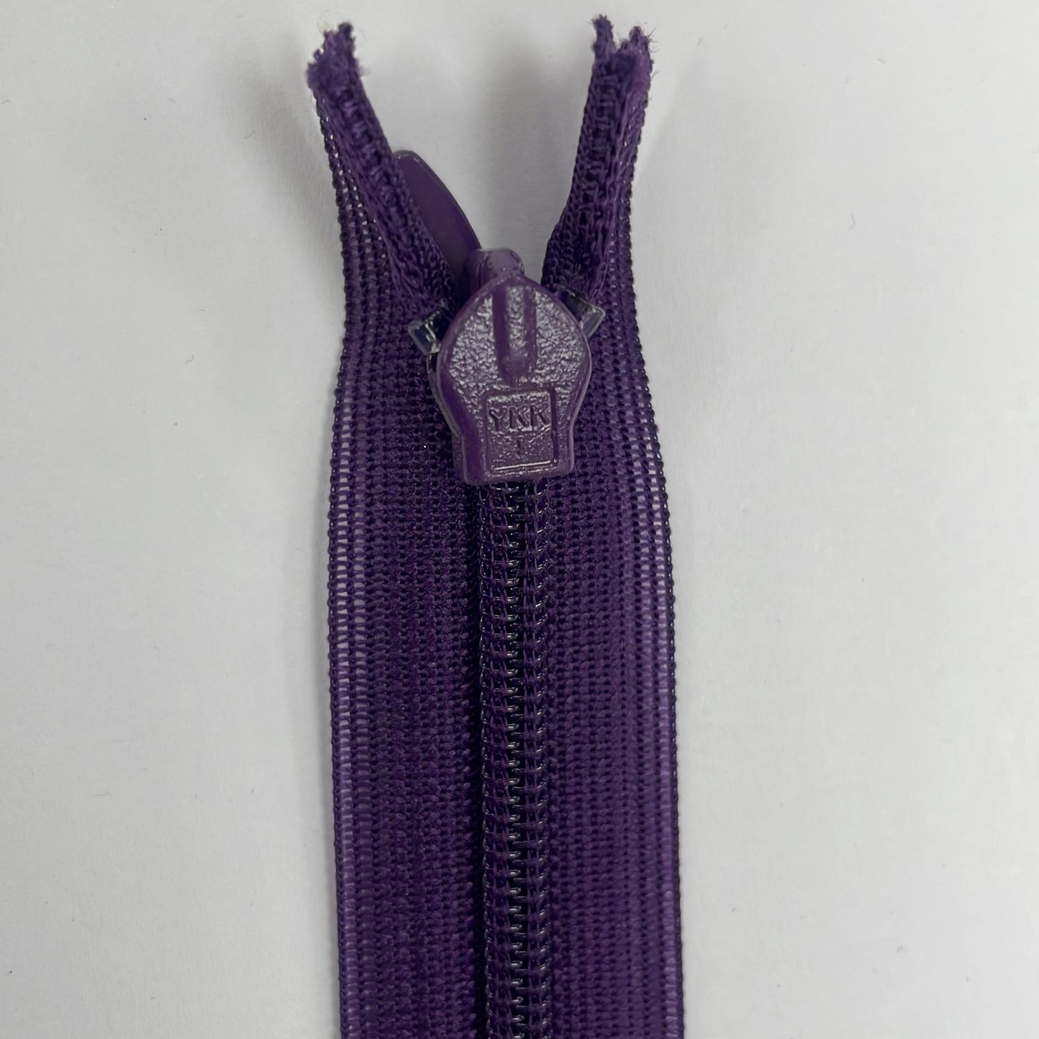 [ ZI-YKK-865-20 ] Zip invisible 20cm - Eggplant per Each