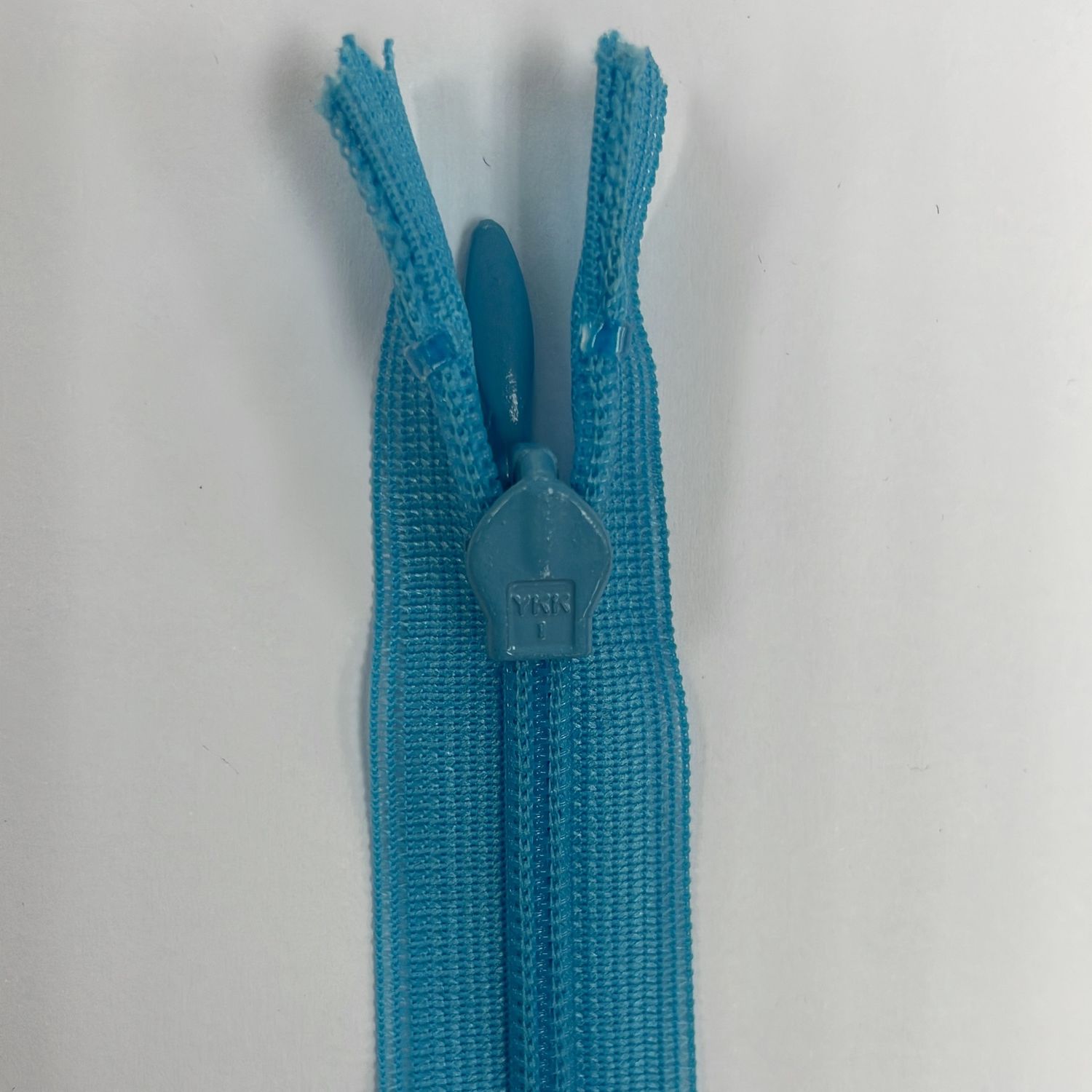[ ZI-YKK-547-20 ] Zip invisible 20cm - Blue turquoise per Each