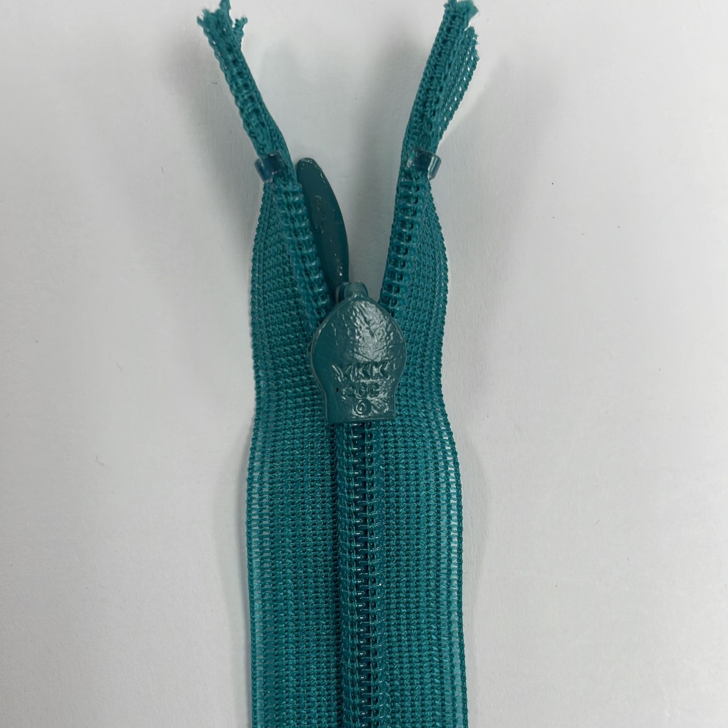 [ ZI-YKK-906-20 ] Zip invisible 20cm - Turquoise per Each