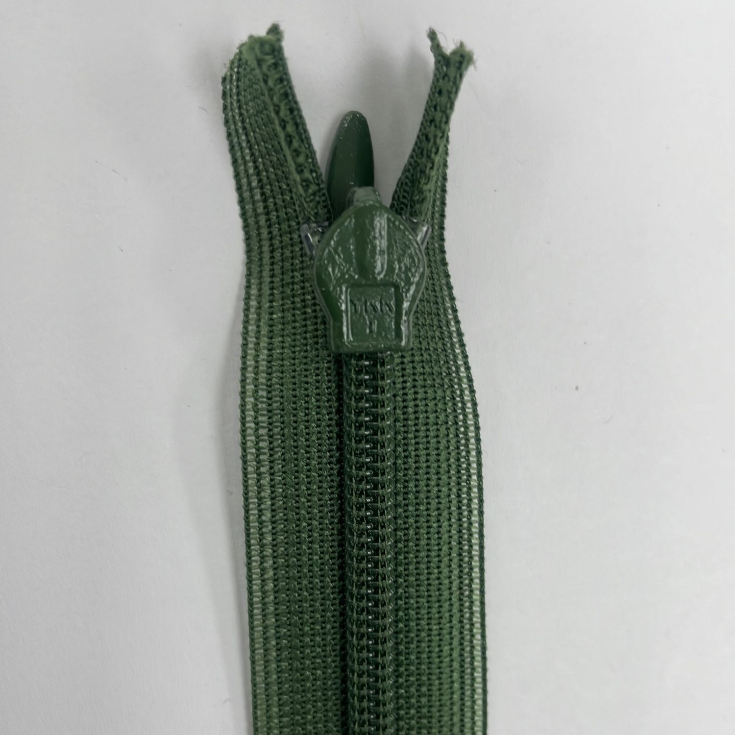 [ ZI-YKK-880-20 ] Zip invisible 20cm - Dark spring green per Each