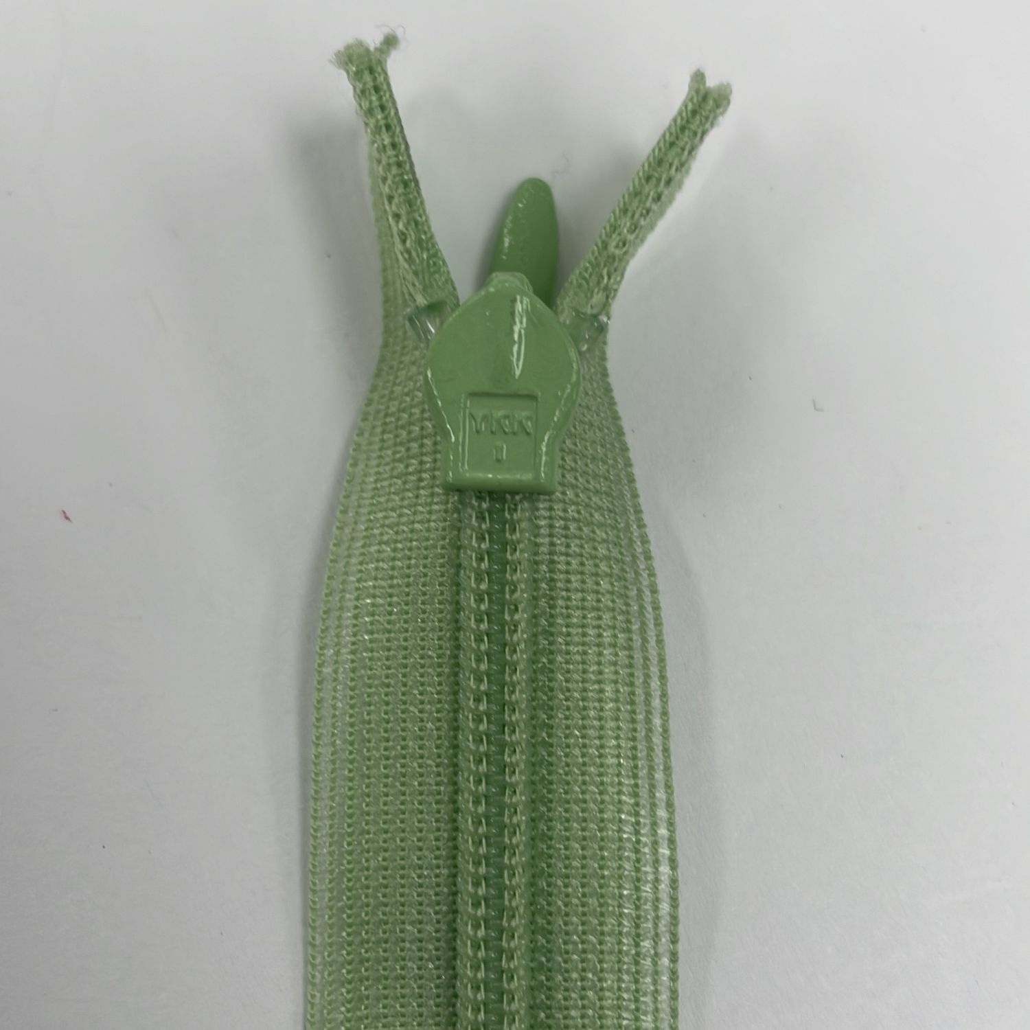 [ ZI-YKK-532-20 ] Zip invisible 20cm - Light green per Each