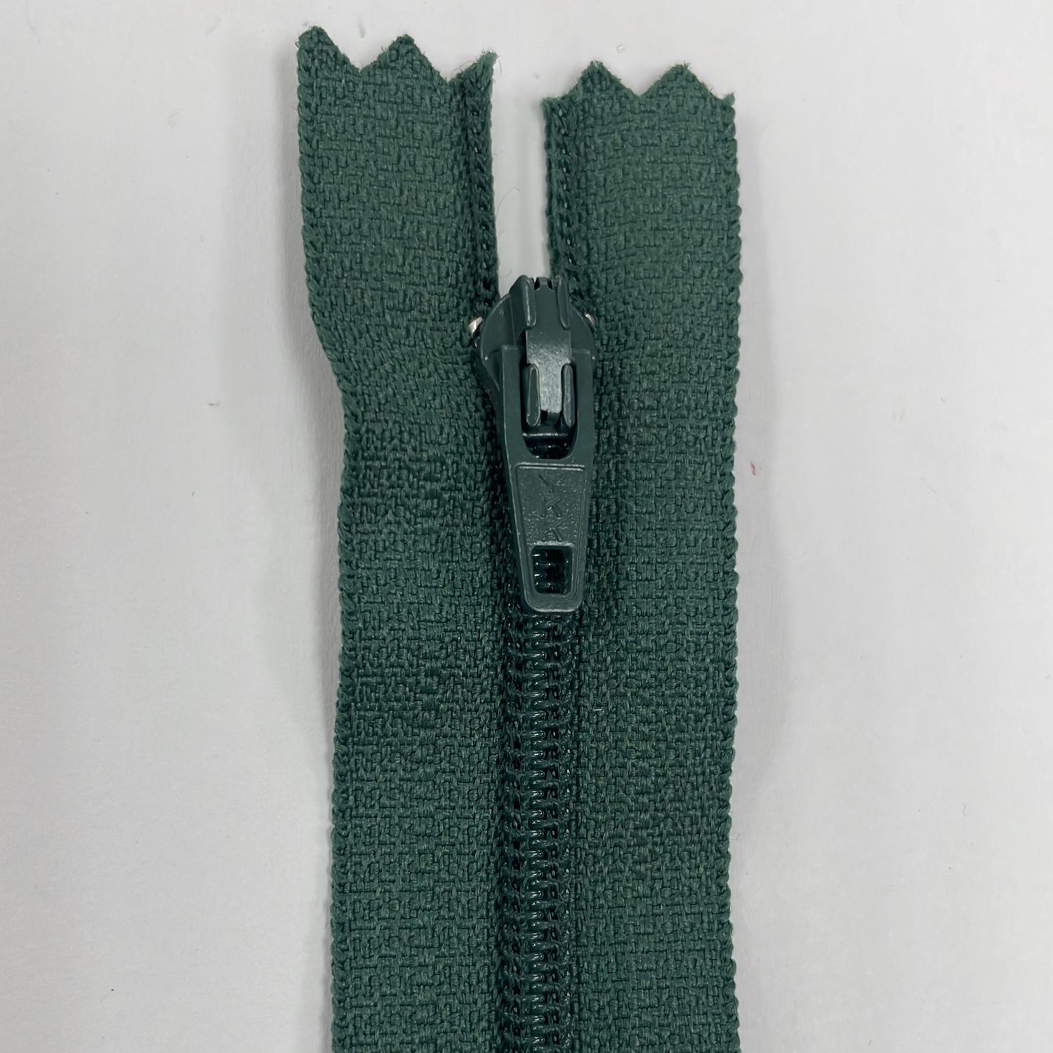 [ ZD-YKK-530-20 ] Zp Dress 20cm - Dark Green per Each