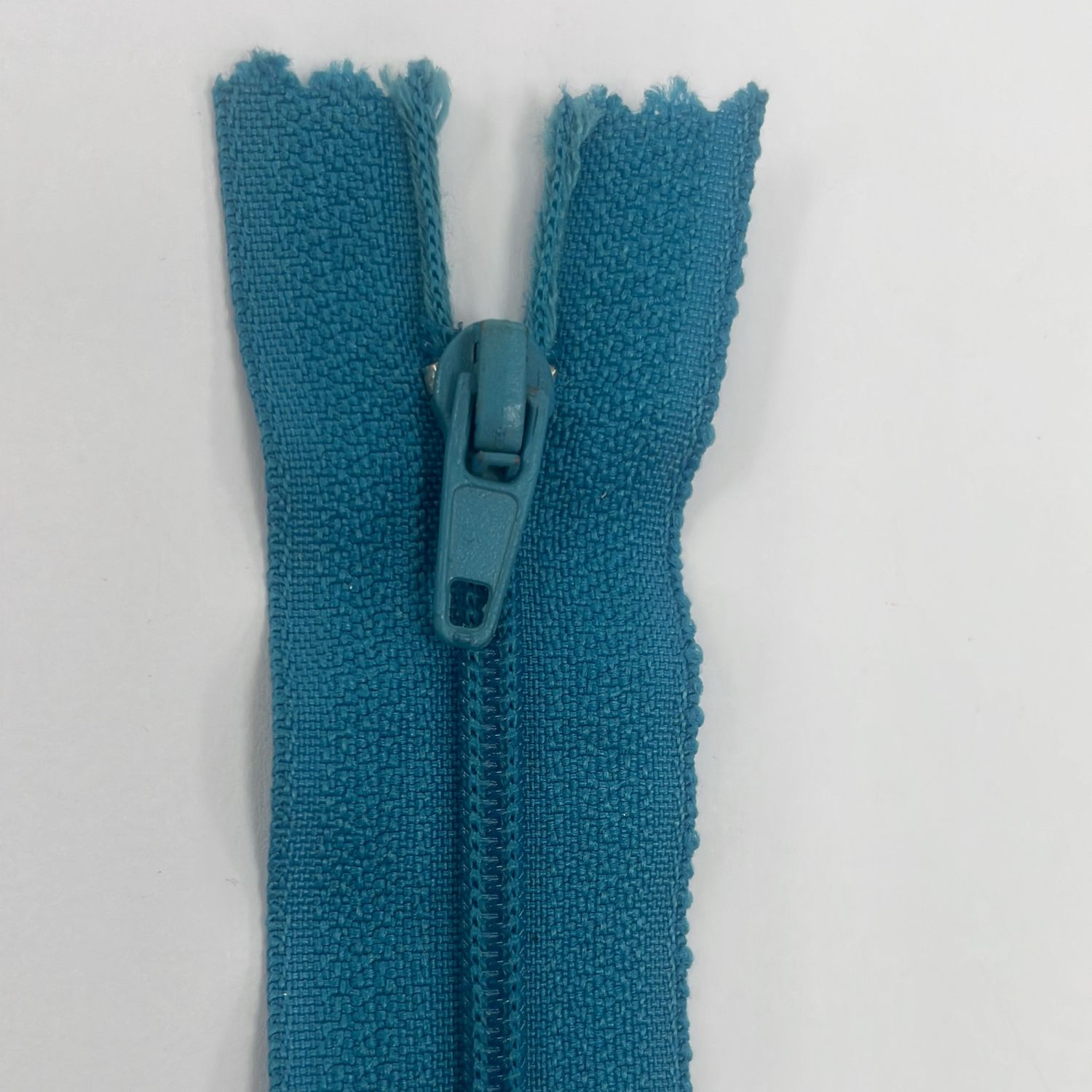 [ ZD-EN-549-30 ] Zip dress 30cm - Light blue turq per Each