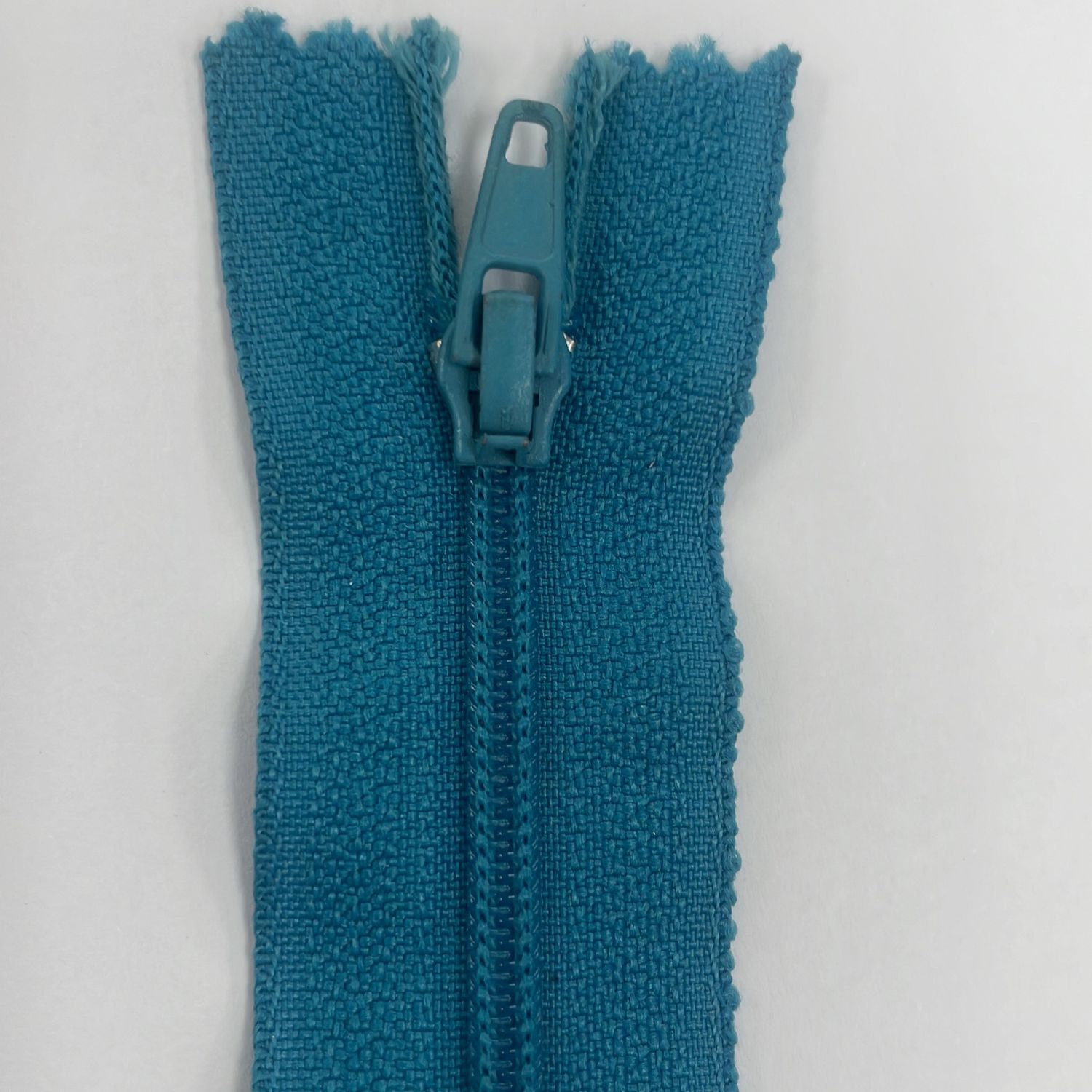 [ ZD-EN-549-25 ] Zip dress 25cm - Light blue turq per Each