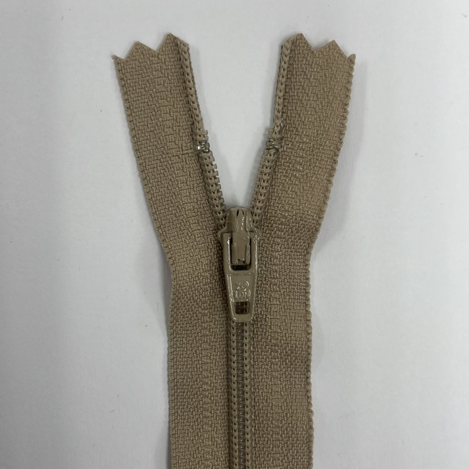 [ ZD-YKK-573-45 ] Zip dress 45cm - Almond per Meter