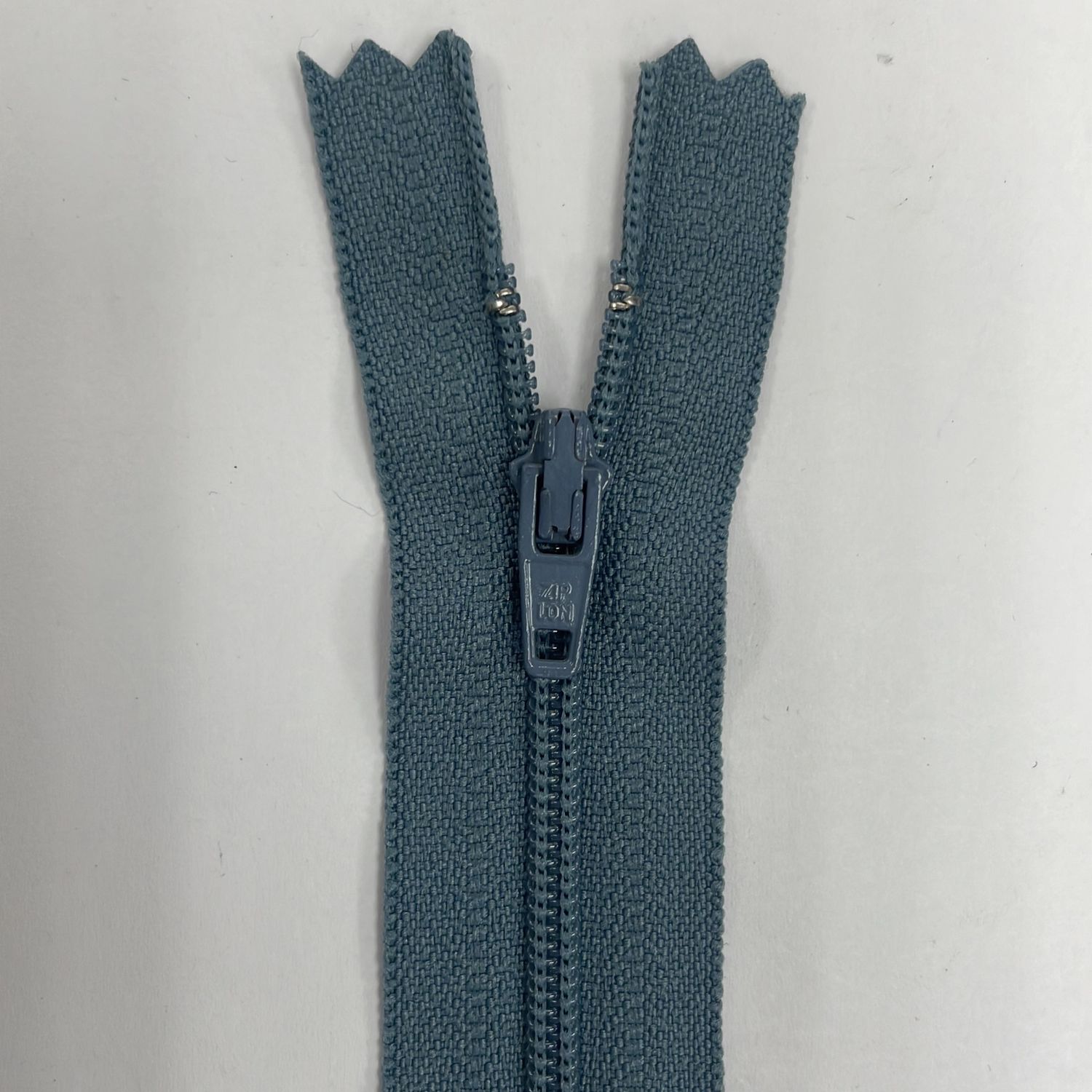 [ ZD-YKK-575-20 ] Zip dress - 20cm - Pewter per Each