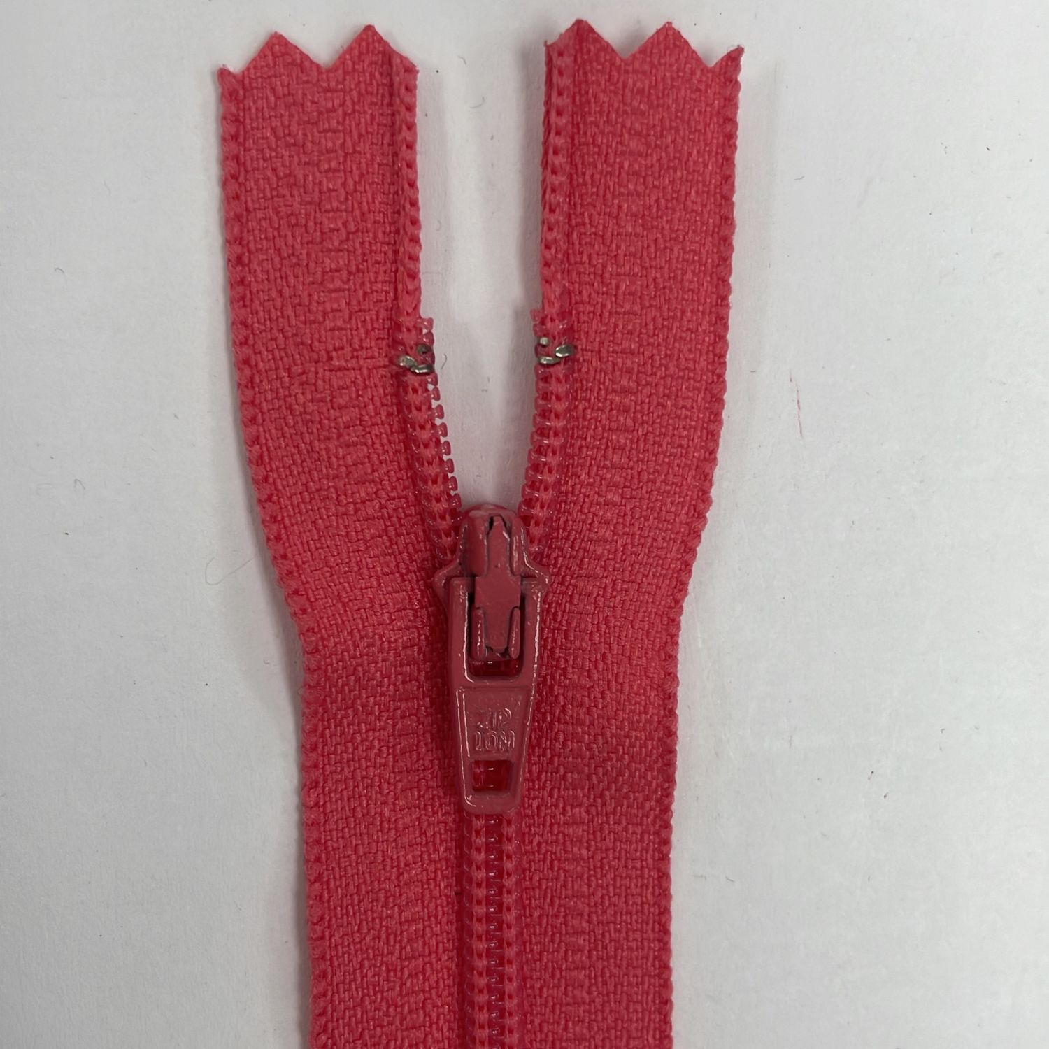 [ ZD-YKK-517-20 ] Zip dress 20cm Coral per Meter