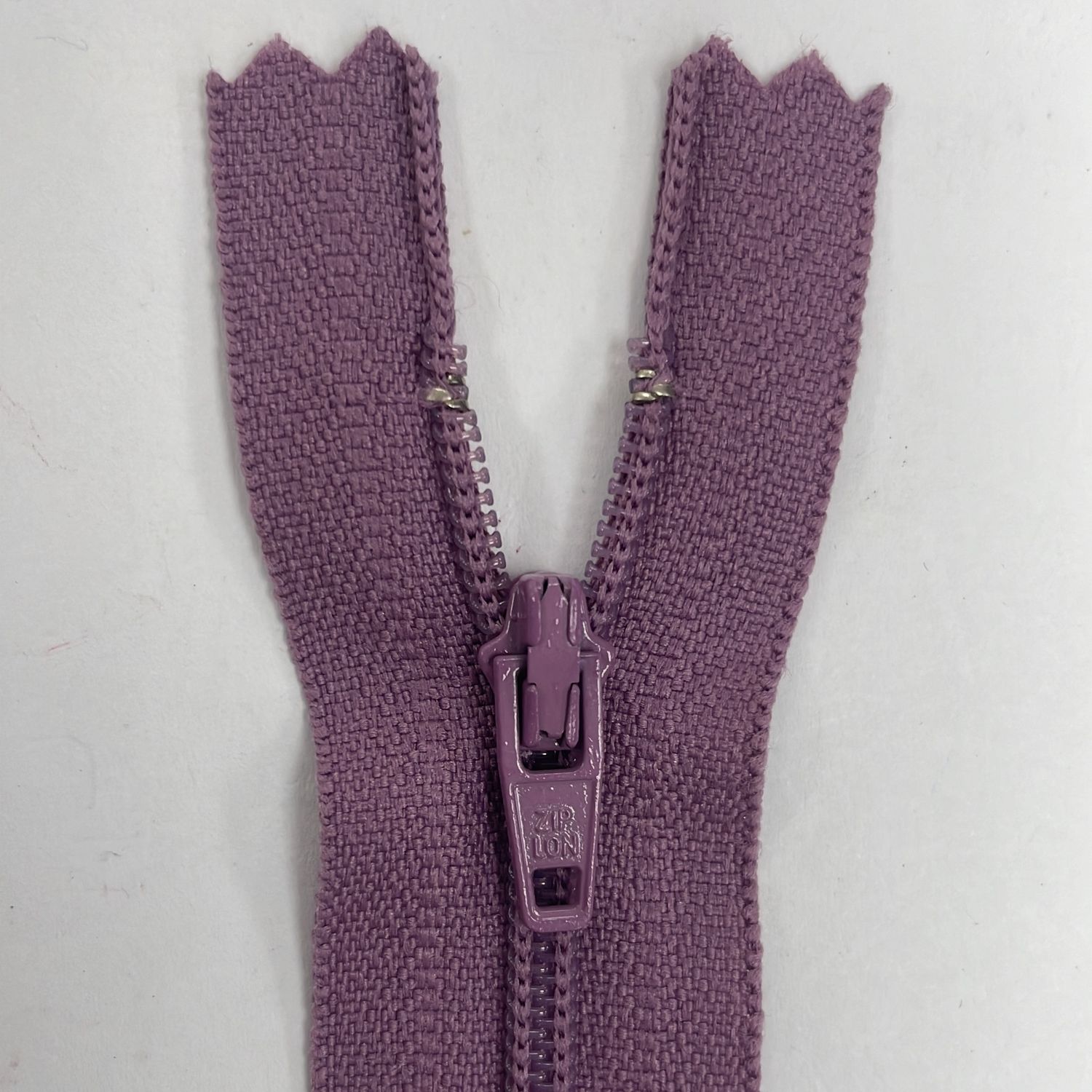 [ ZD-YKK-376-20 ] Zip dress 20cm Lavender per Meter
