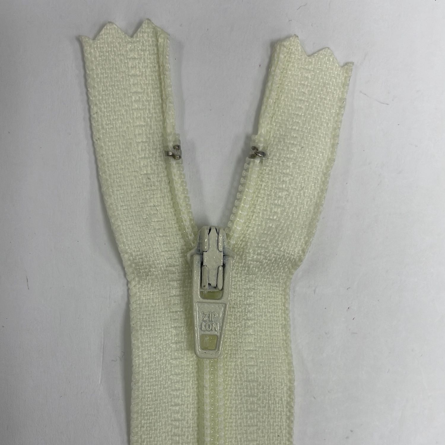 [ ZD-YKK-502-45 ] Zip dress 45cm - Cream per Meter