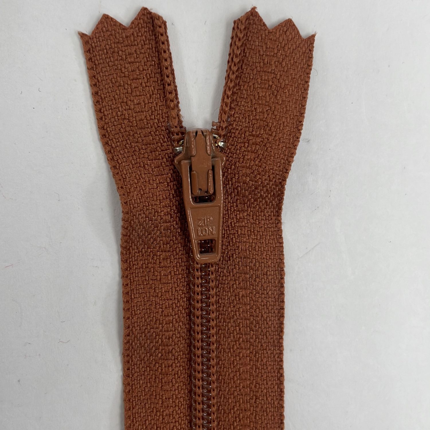 [ ZD-YKK-809-20 ] Zip dress 20cm - Rust brown per Each