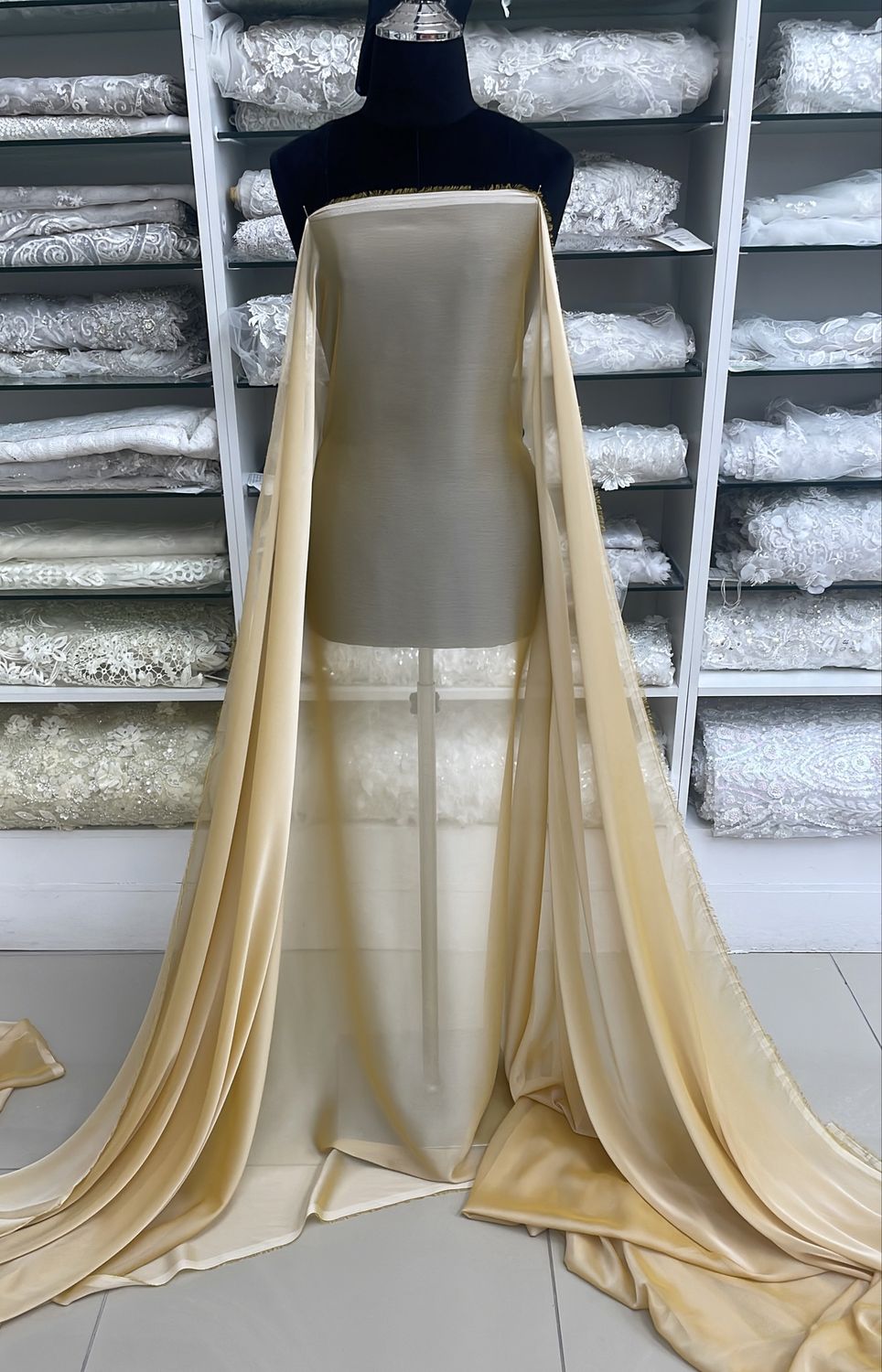[ CHC-BI-26310-62 ] Chiffon Silhoutte Frost147Gold per Meter