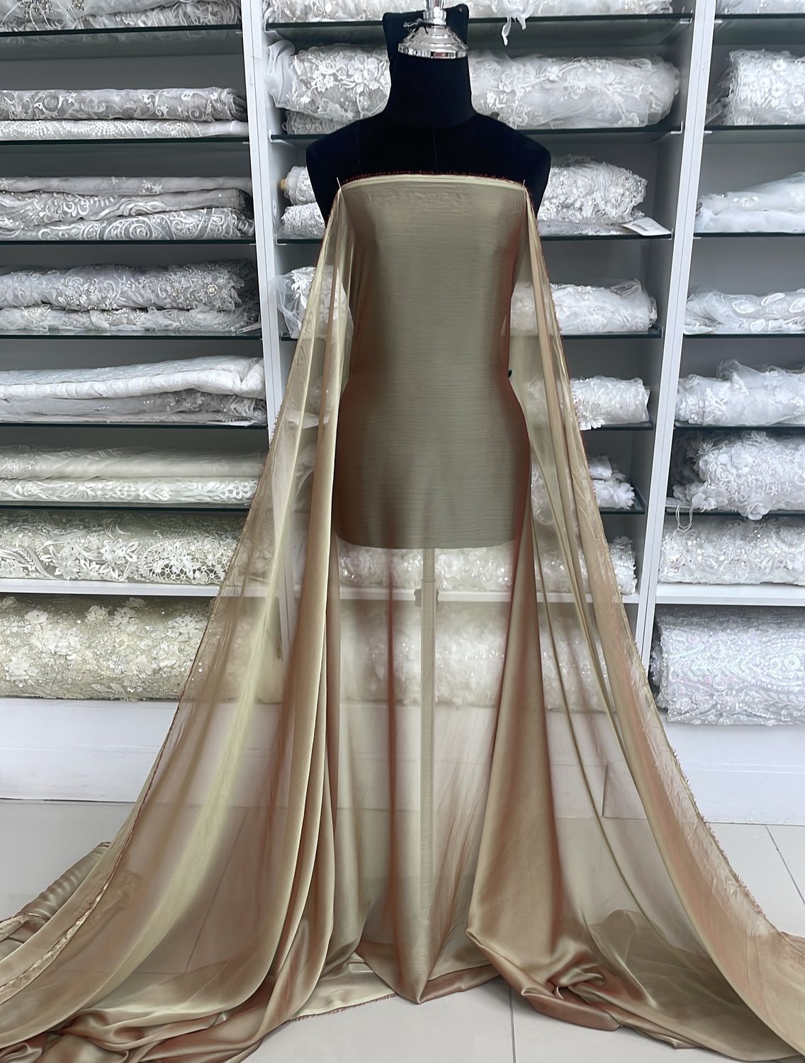 [ CHC-BI-26310-60 ] Chiffon Silhoutte FrostAntique Gold147 per Meter