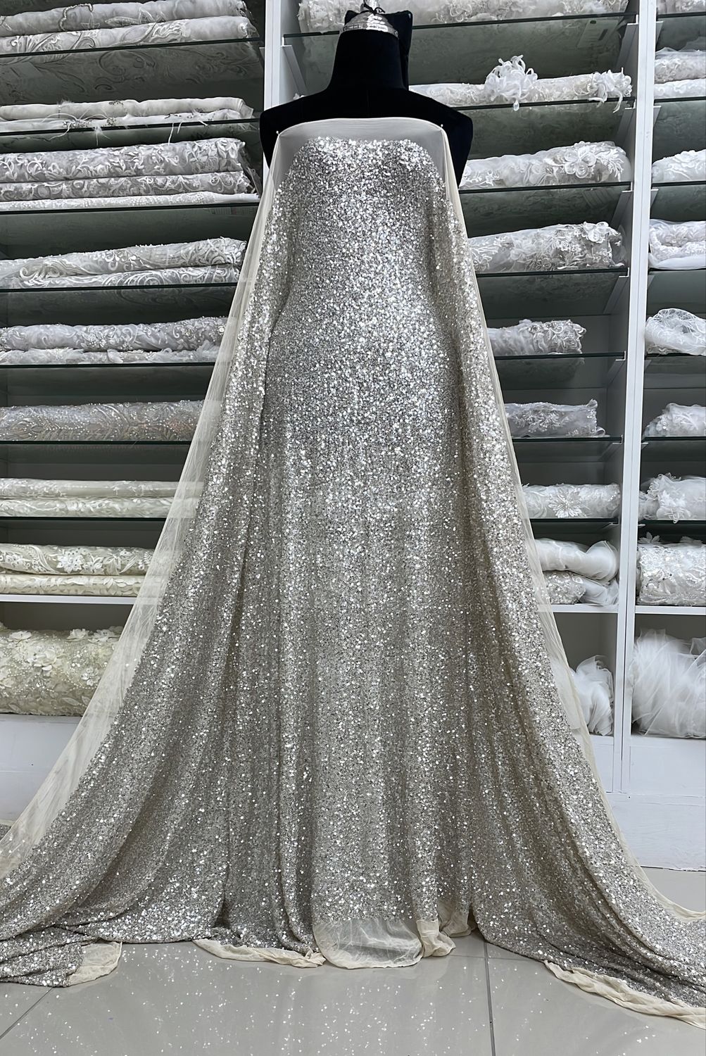 Dress Fabric Mesh Sequins-per m-137-04-SILVER ON CHAMP