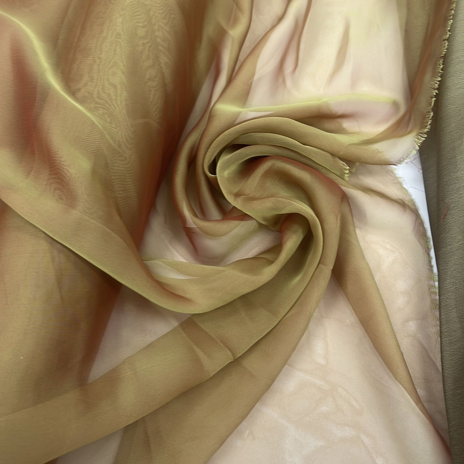[ CHS-GGMI1002-06 ] CHIFFON SWISS - 150W - GOLD per Meter