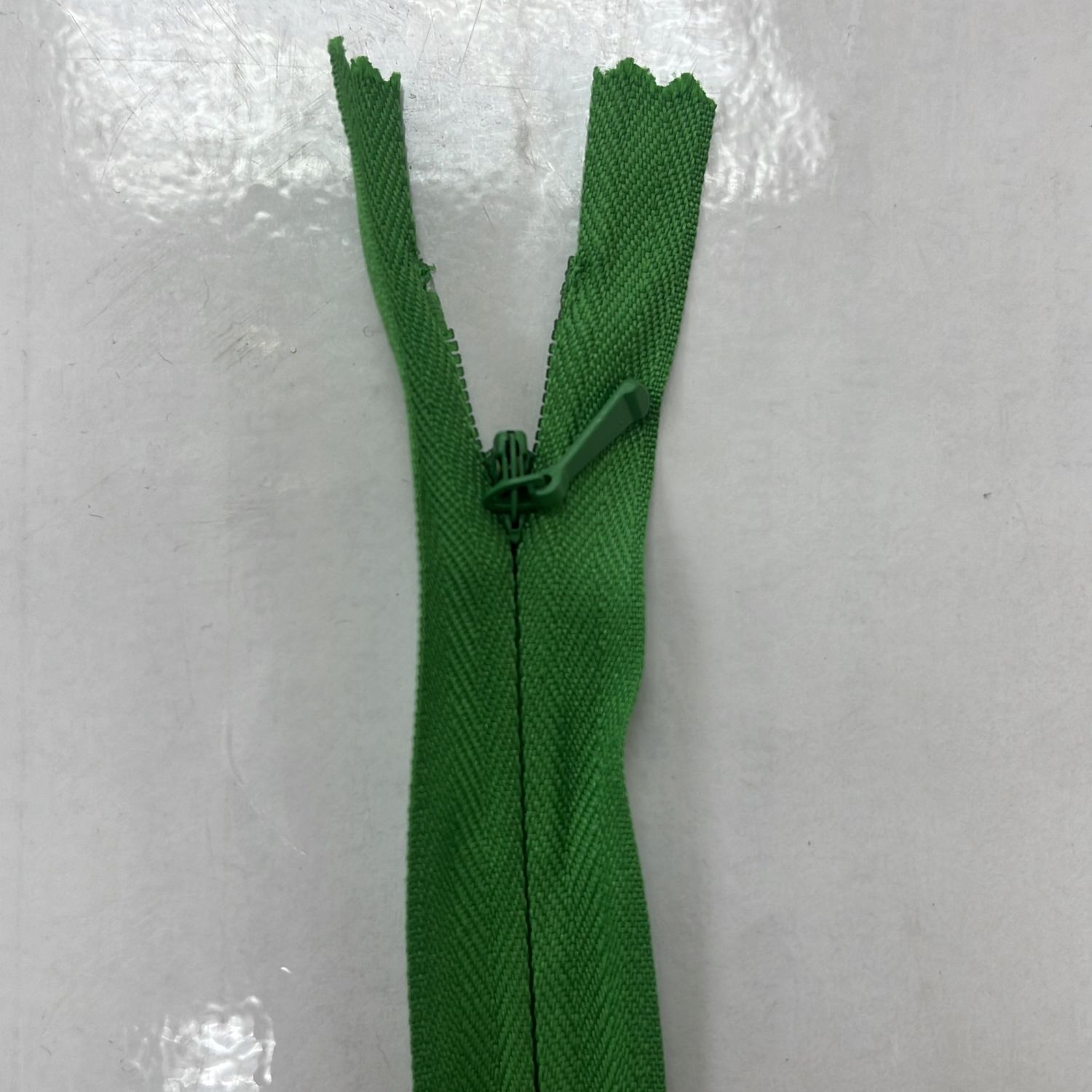 [ ZI-HTC-50-231 ] Zip Invisible 50cm-GREEN per Each