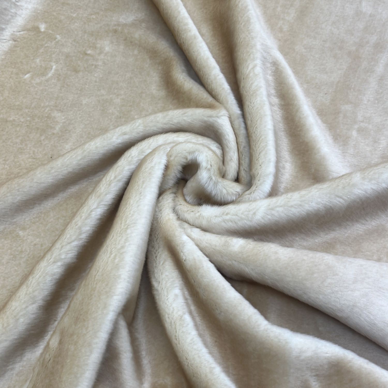 [ 15984 ] Fauxfurr Short Hair/150cm/5g/CHAMPAGNE per Meter