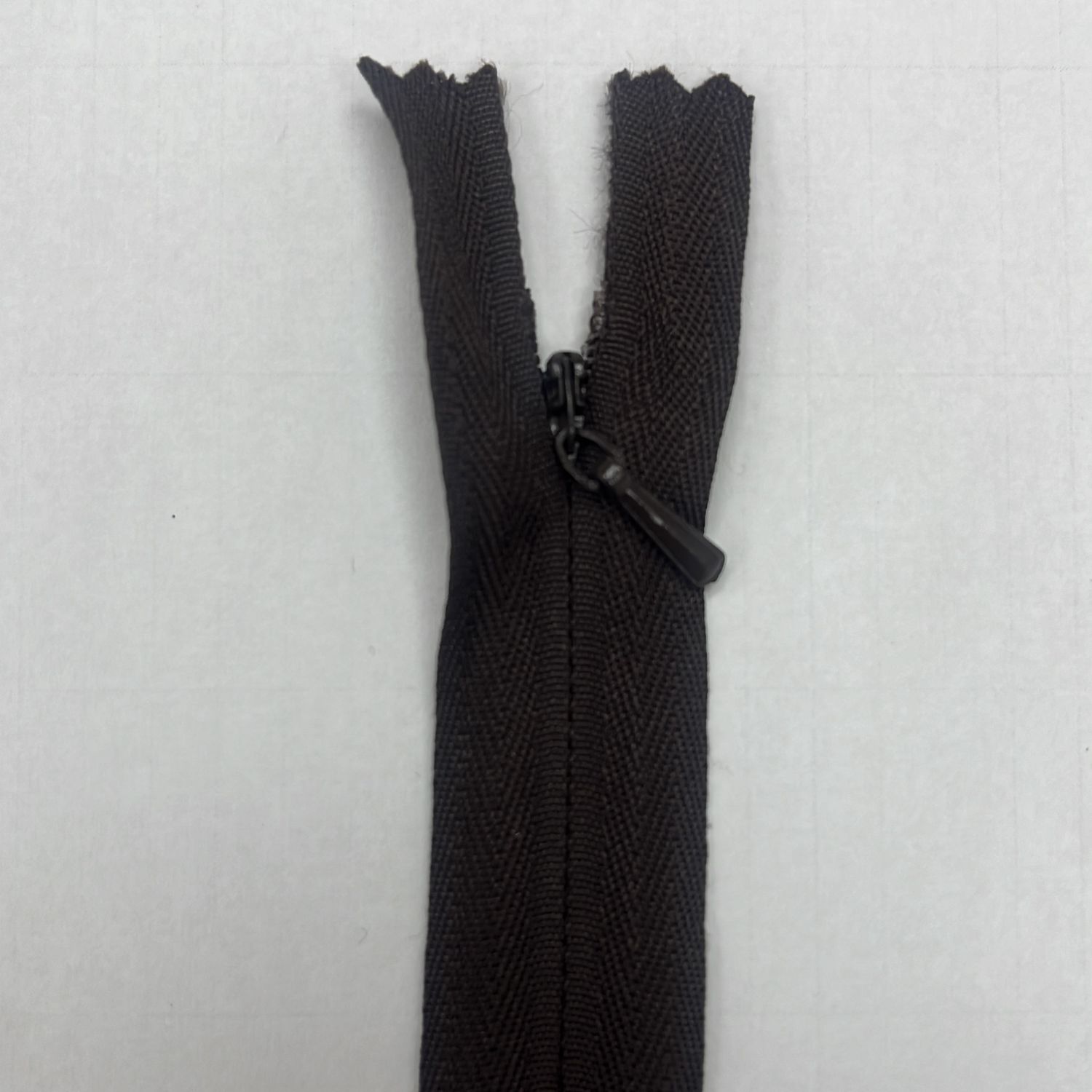 [ 19316 ] Zip Invisible Cotton/20cm/5g/Mustang per Each