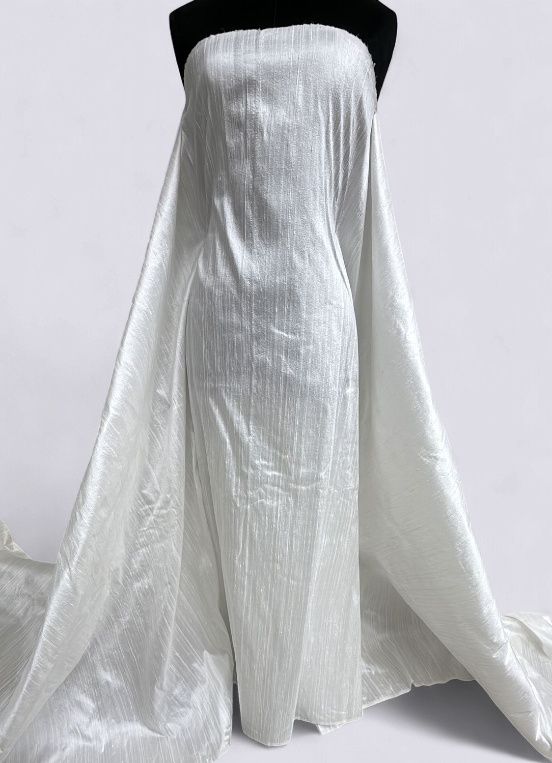 Silk Dupioni Indian-per m-135-02-Silk White Silk Dupioni Indian-per m-135-02-Silk White