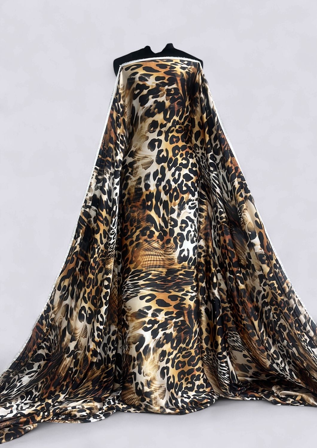 ARMANI SILK INKJET-(per m)-150-02-ANIMAL BROWN