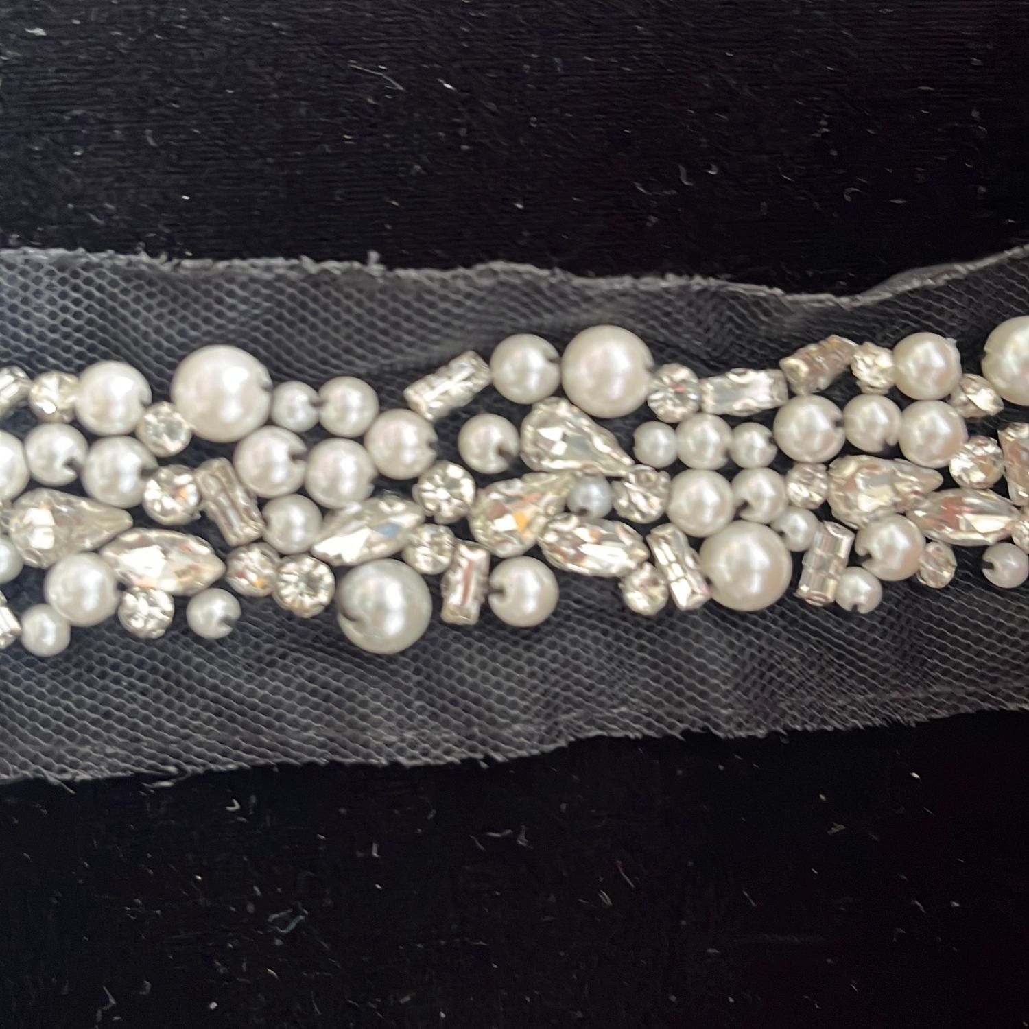 BRAID WITH JEWEL STONES-/m-06-BLACK SILVER PEARL