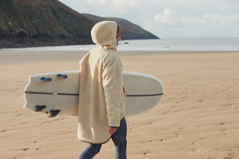 Anoraq - Reversable Waterproof Sherpa Fleece Cream Size Extra Small