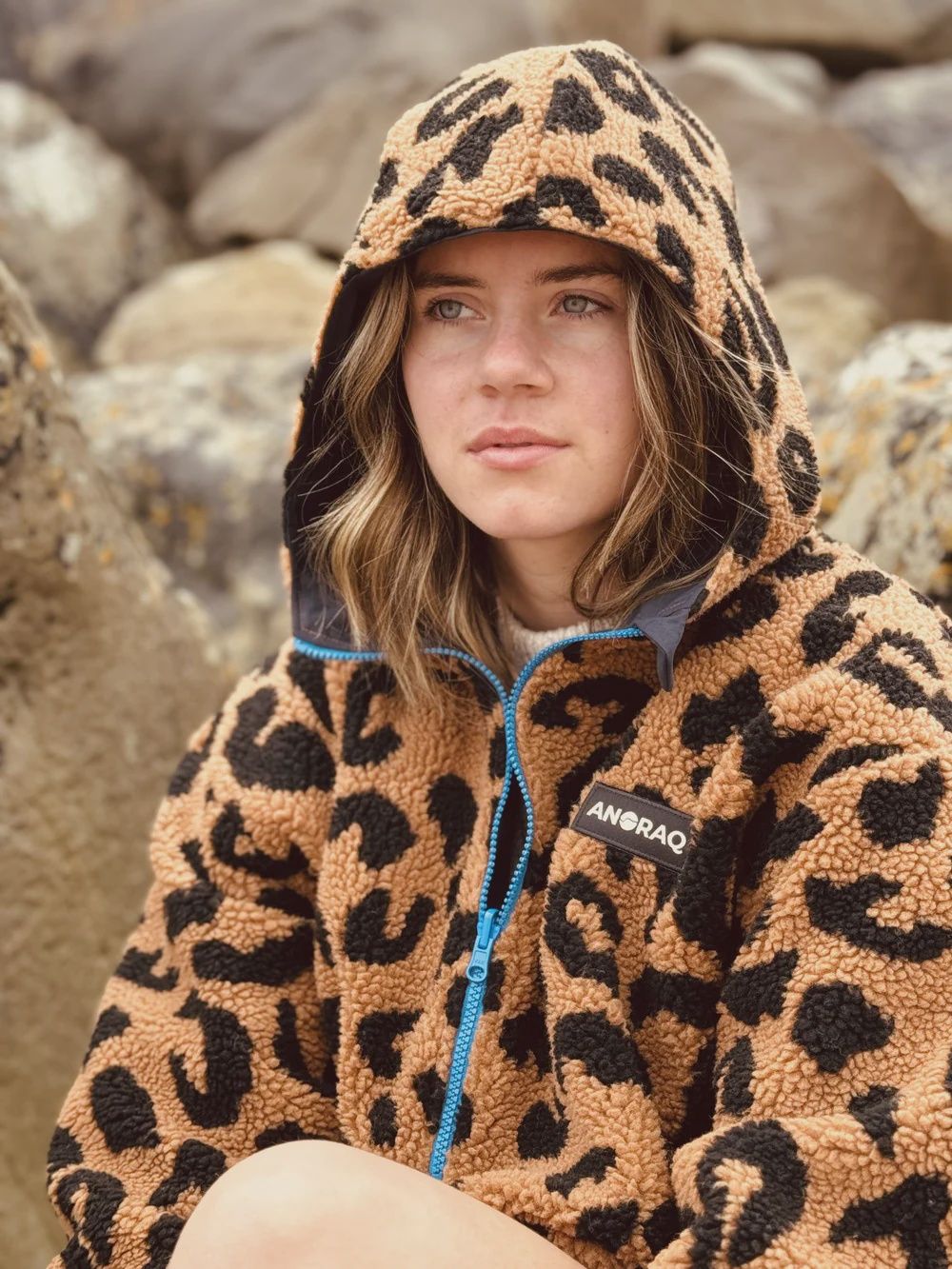 Anoraq - Reversable Waterproof Sherpa Fleece Leopard Size Medium