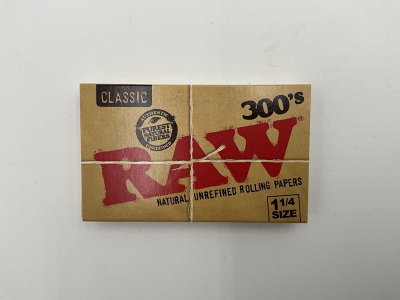 Raw classic 1 1/4 paper