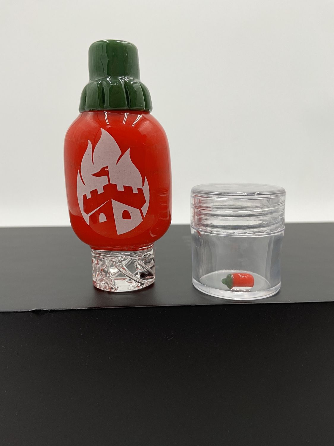 Spinner cap siracha