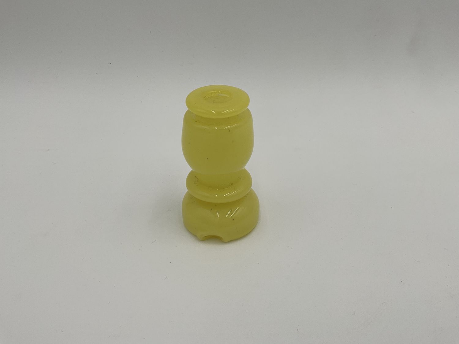 Yellow pawn dry top