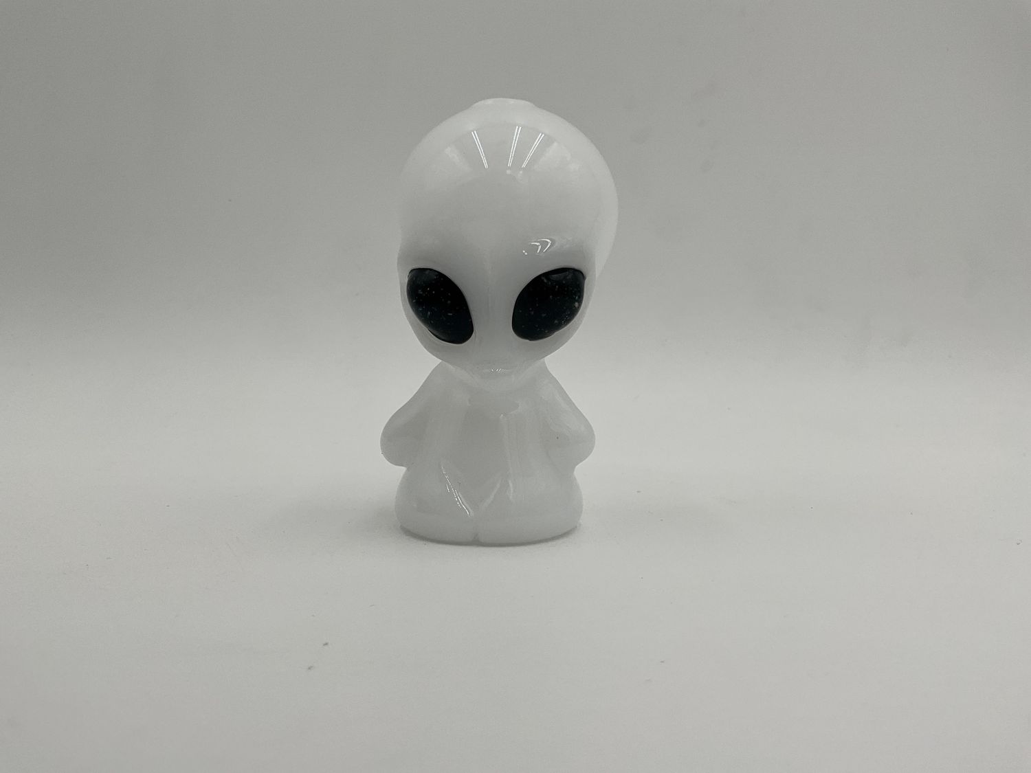 Uv alien hand pipe