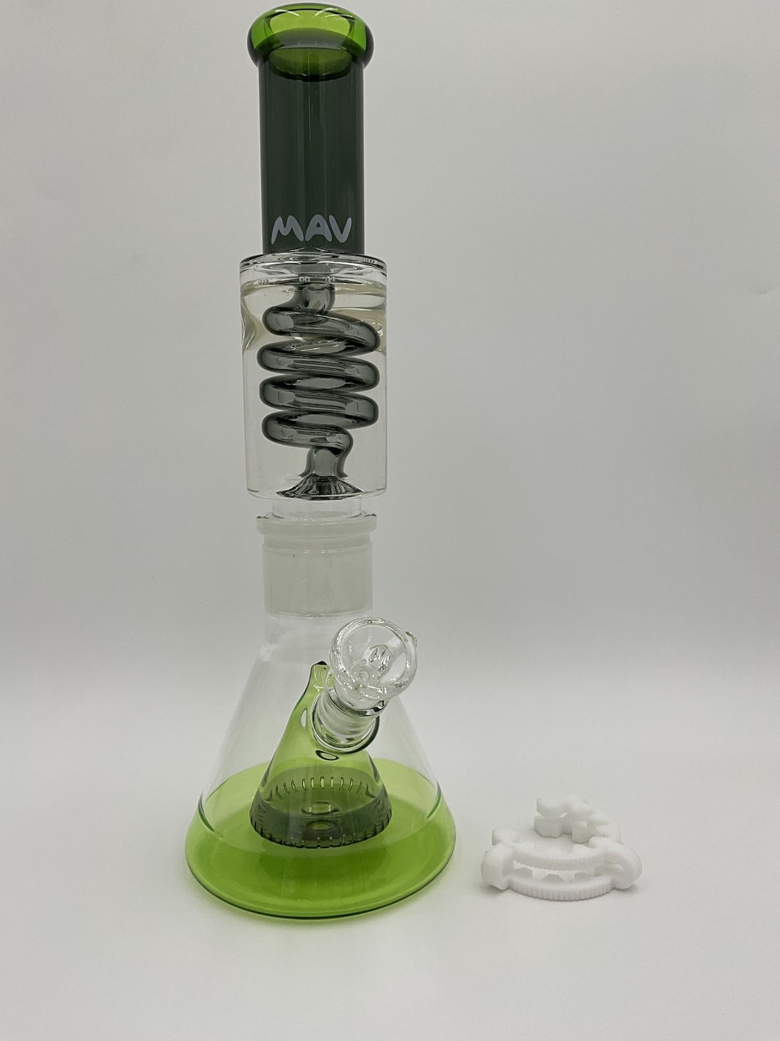 Black and ooze slotted pyramid beaker freezable coil system