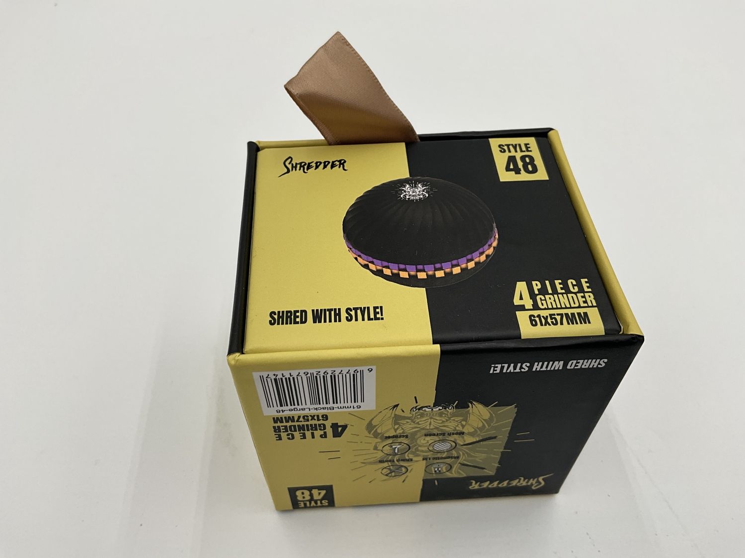 Round black grinder (Black)