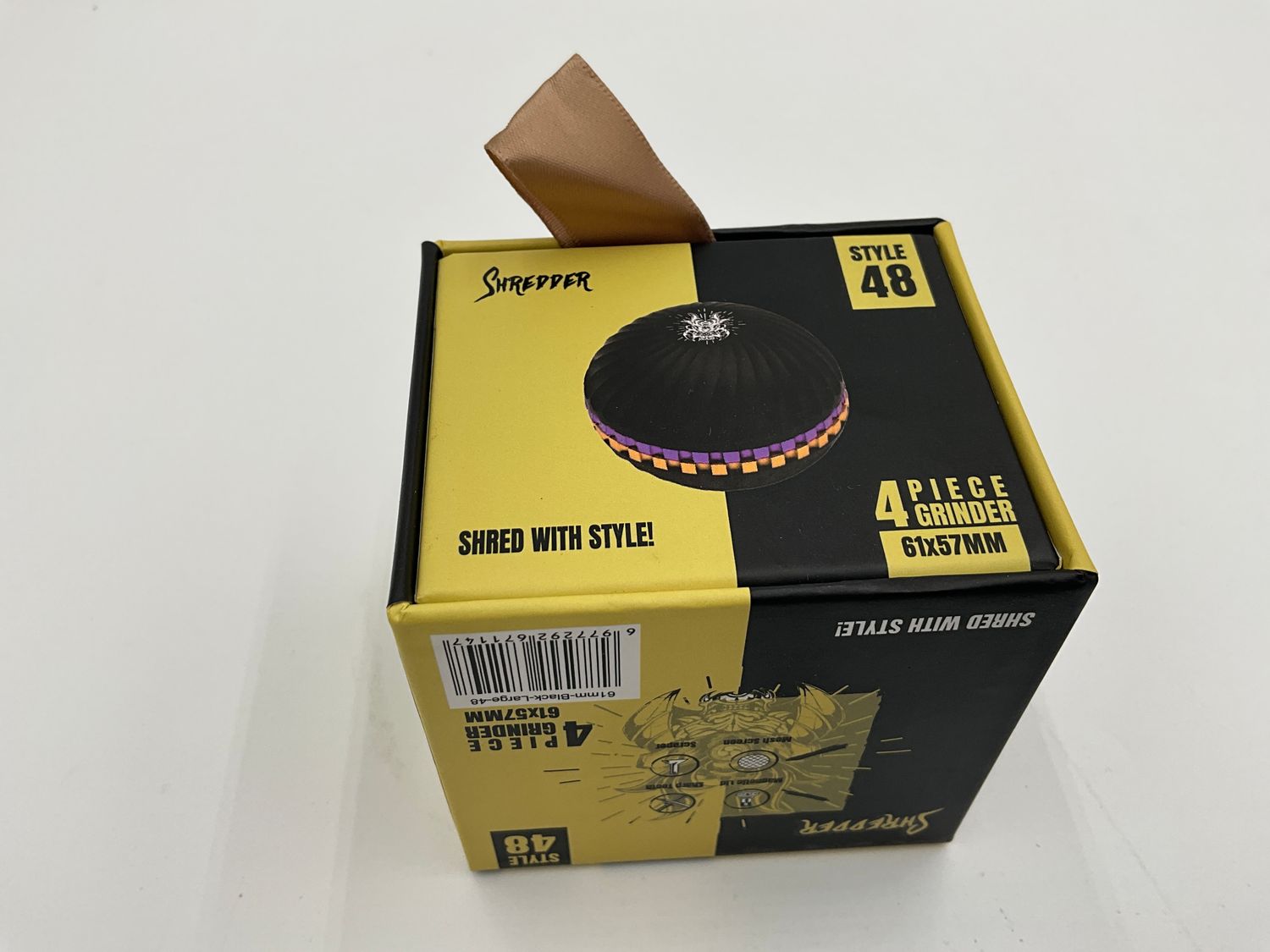 Round black grinder (Black)
