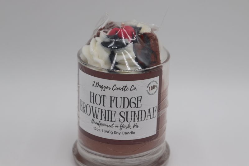 Hot fudge brownie Sunday candle