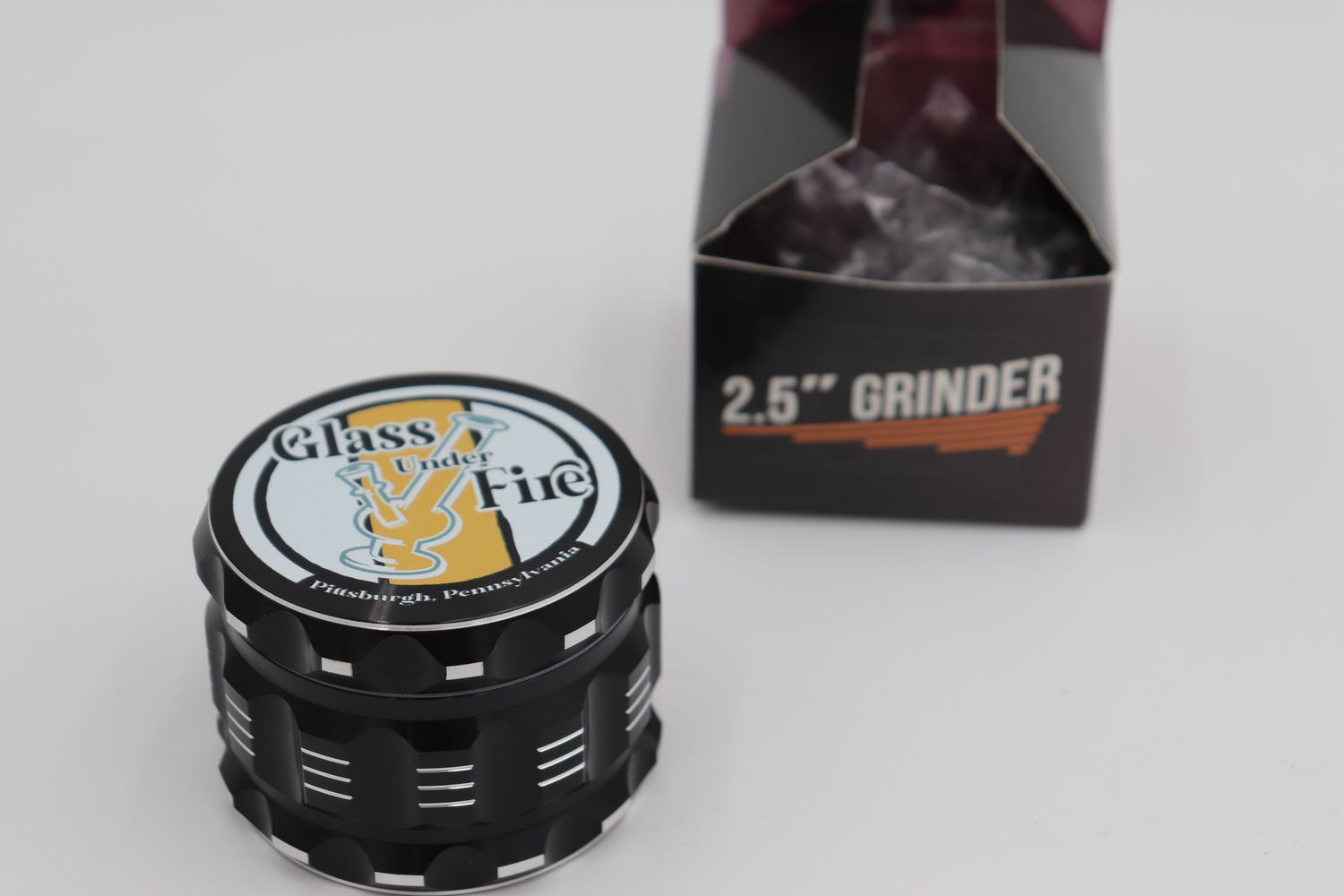 Logo Grinder Black 2.5”