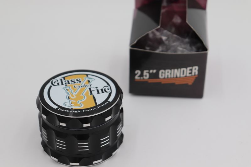Logo Grinder Black 2.5”