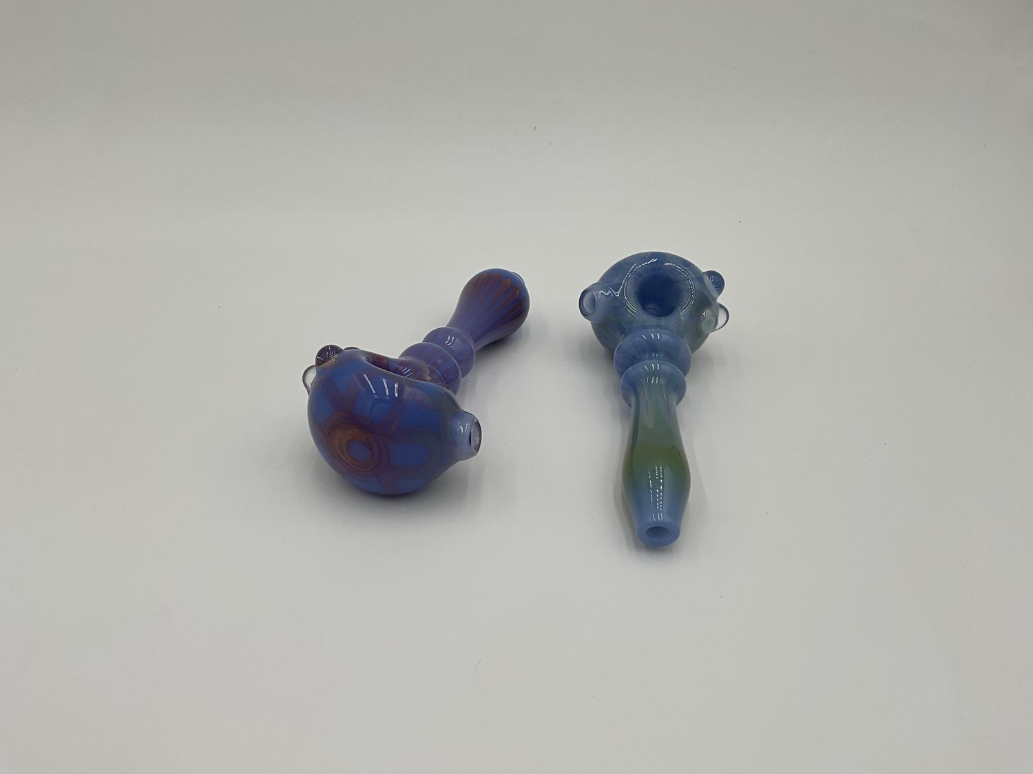Milky tie dye squiggly pipe