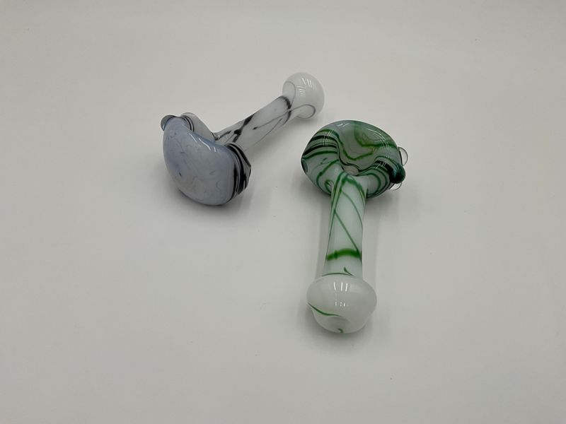 White chaos spoon pipe