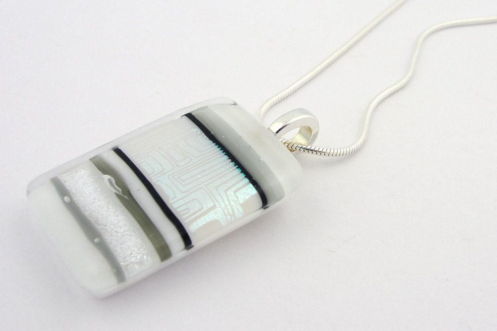 Momo Glassworks BM-243 Paladin Pendant
