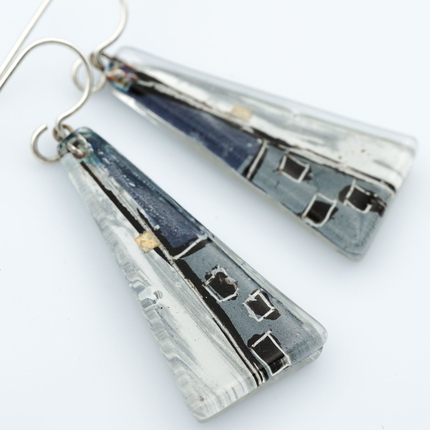Momo Glassworks GC-087 Grauhaus Lg Triangles Gray